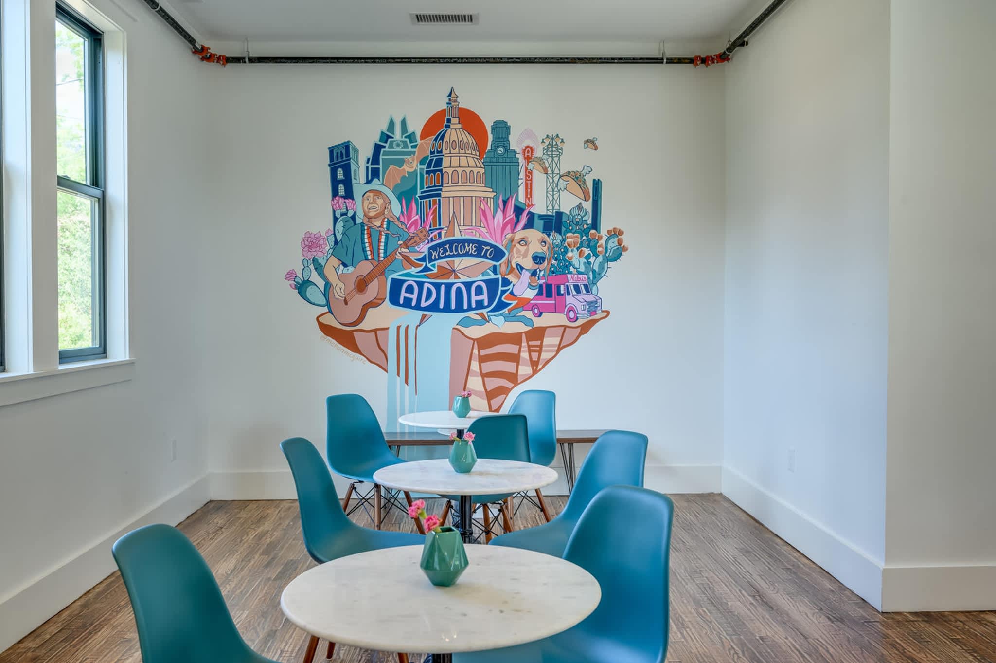 Historic B&B in Heart of ATX - 3 Suites Sleeps 10 8