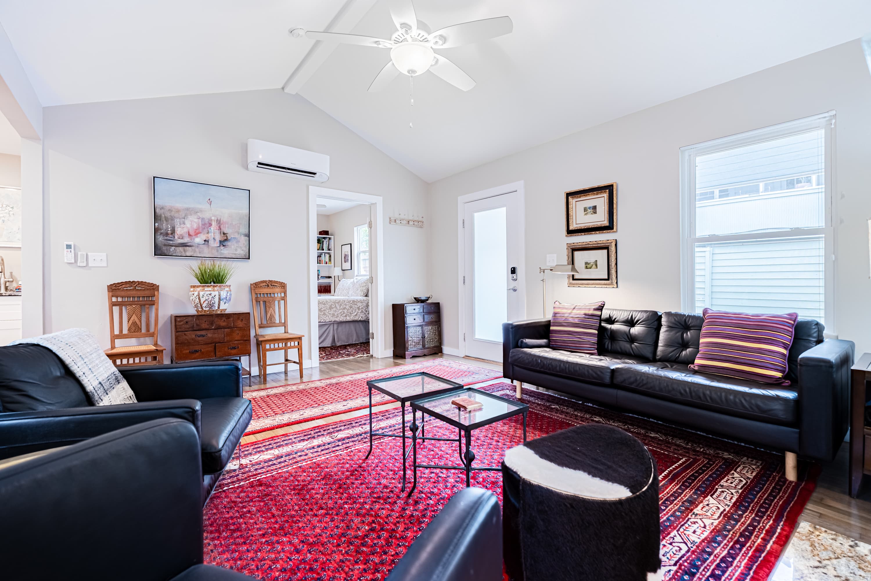 Beautiful Cottage Close to Downtown Austin