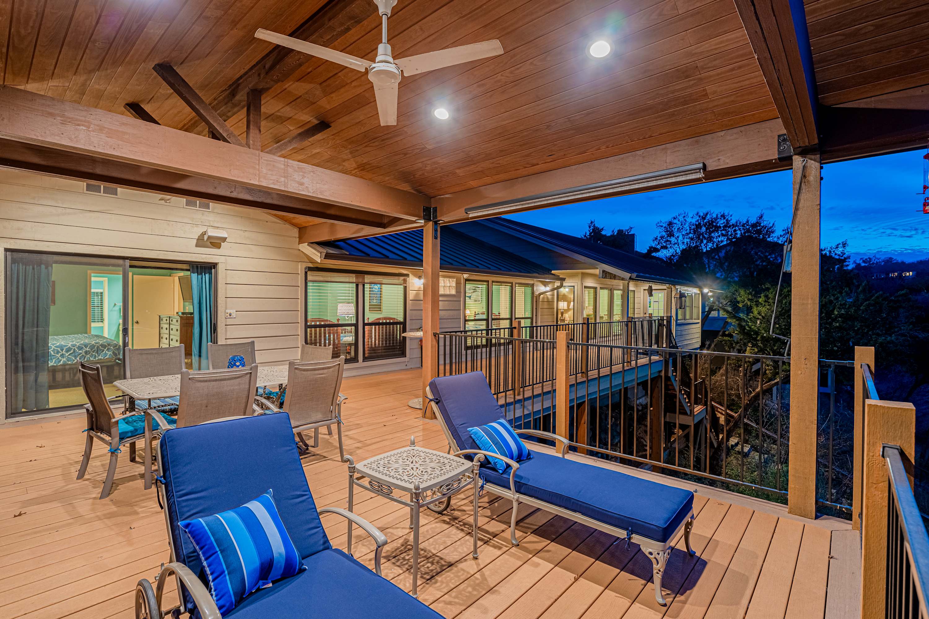 Waterfront Home on Lake Travis 6