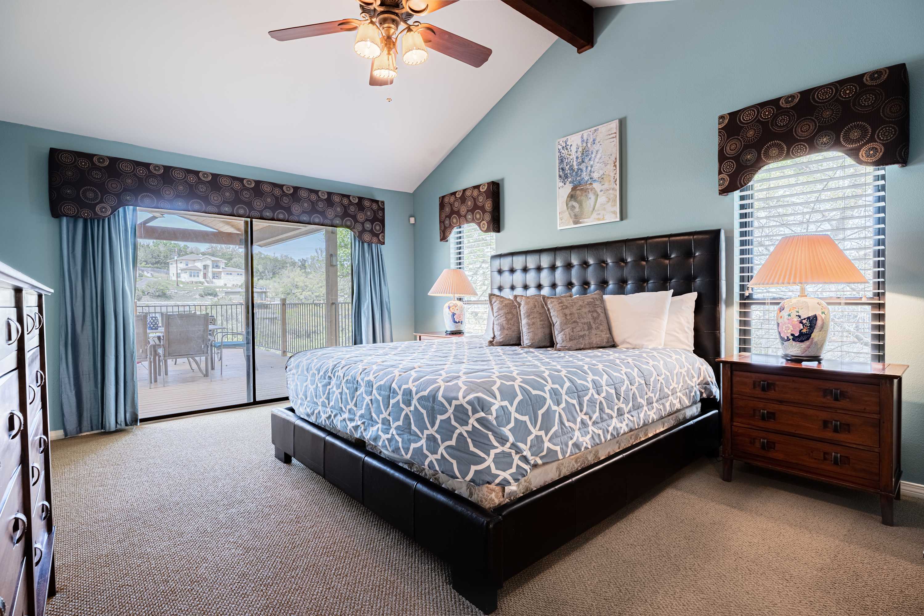 Waterfront Home on Lake Travis 4