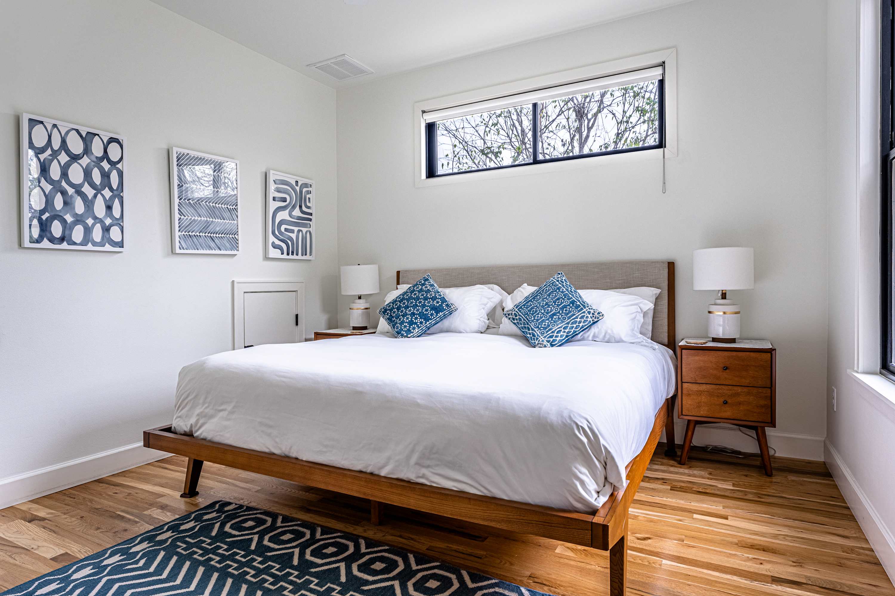 Rooftop Deck | 2 Miles to Downtown 5