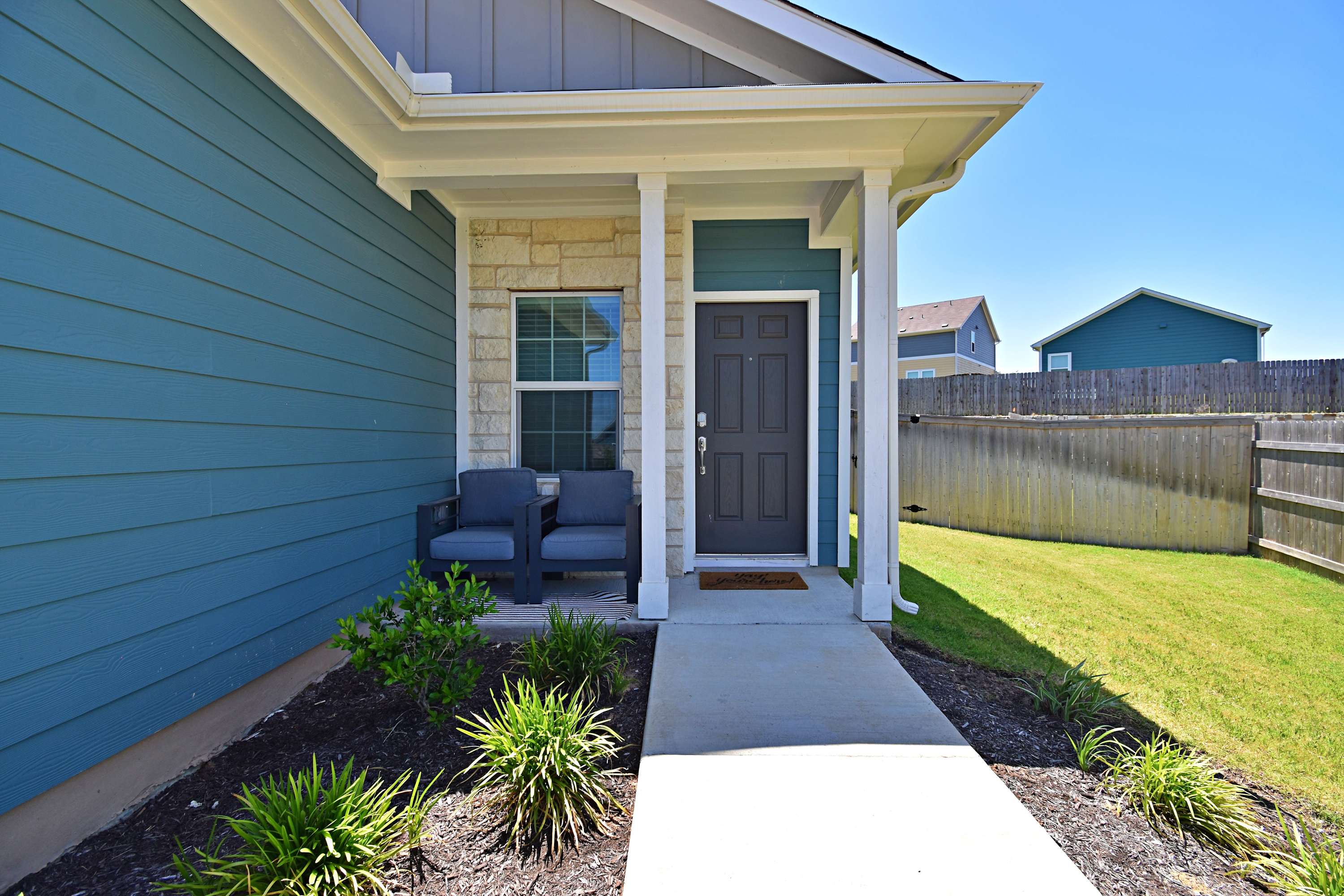 Longterm Rental Communal Pool, BBQ & Playgrounds 7