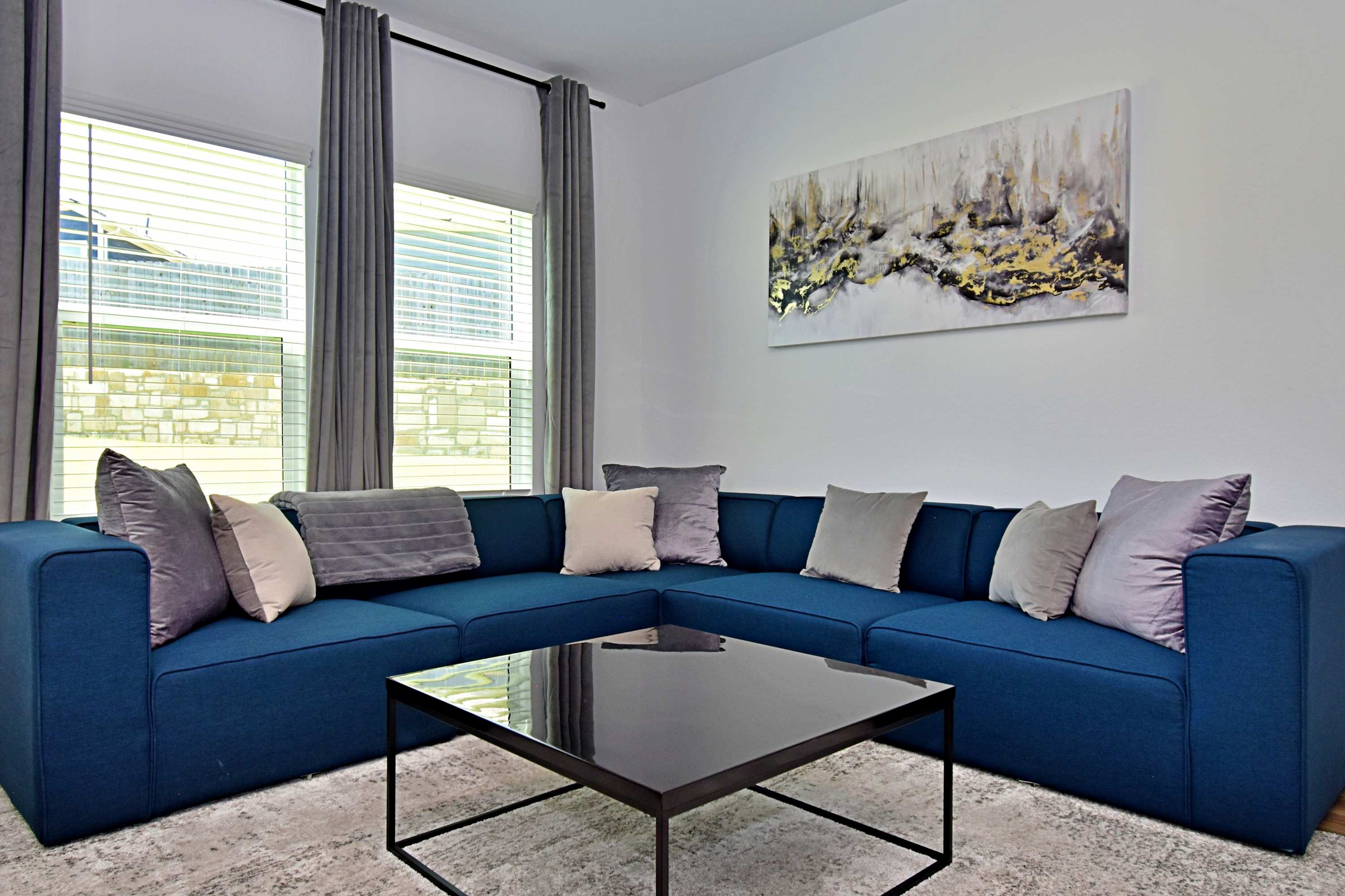 Longterm Rental Communal Pool, BBQ & Playgrounds