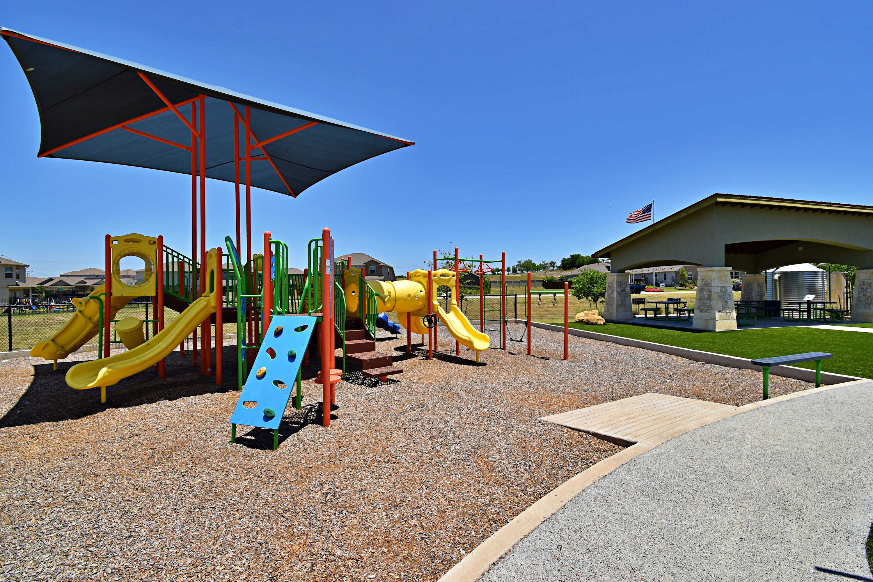 Long-term Stays, Family-friendly, Communal pool! 6