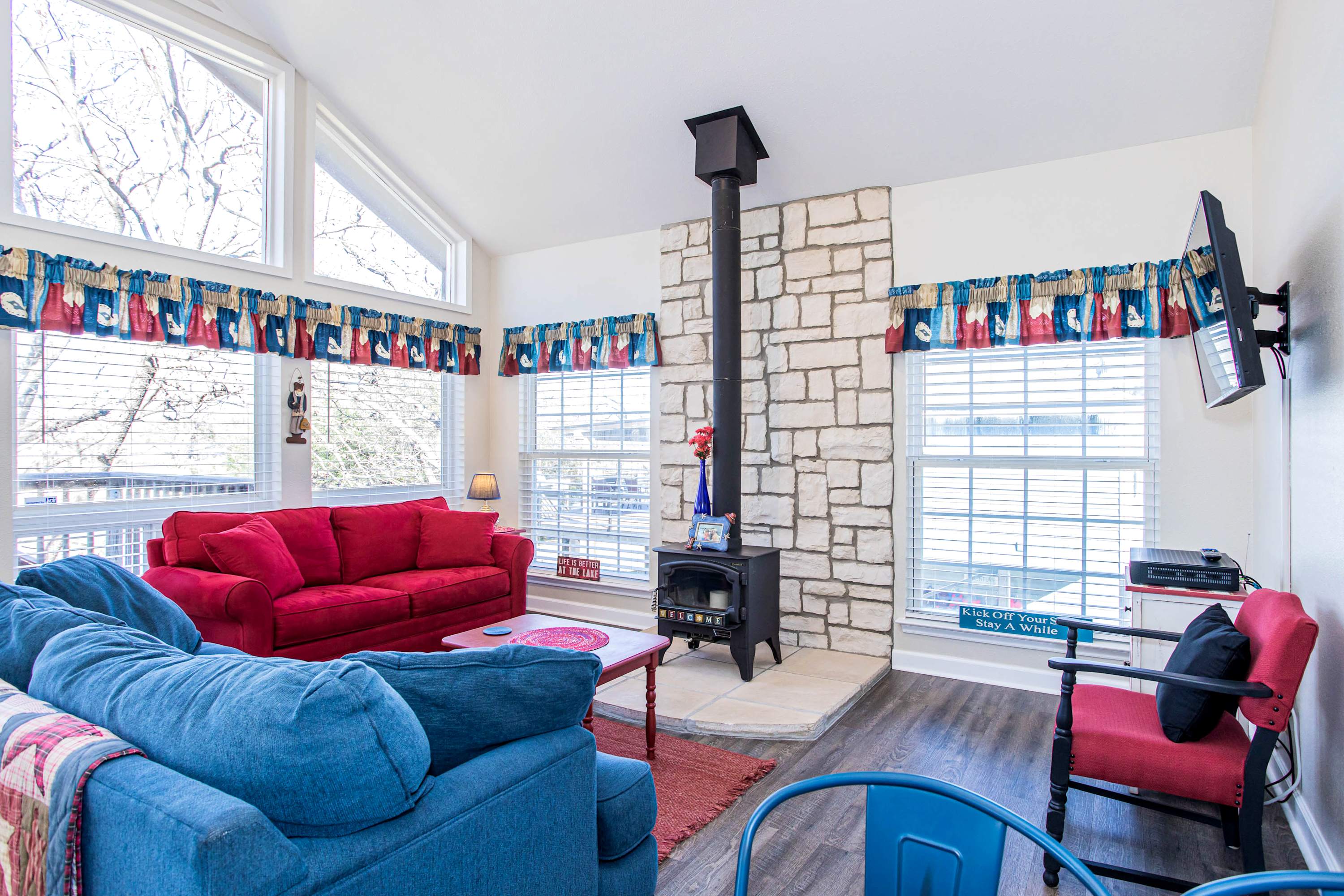 Pet Friendly Retreat on Lake LBJ! 8