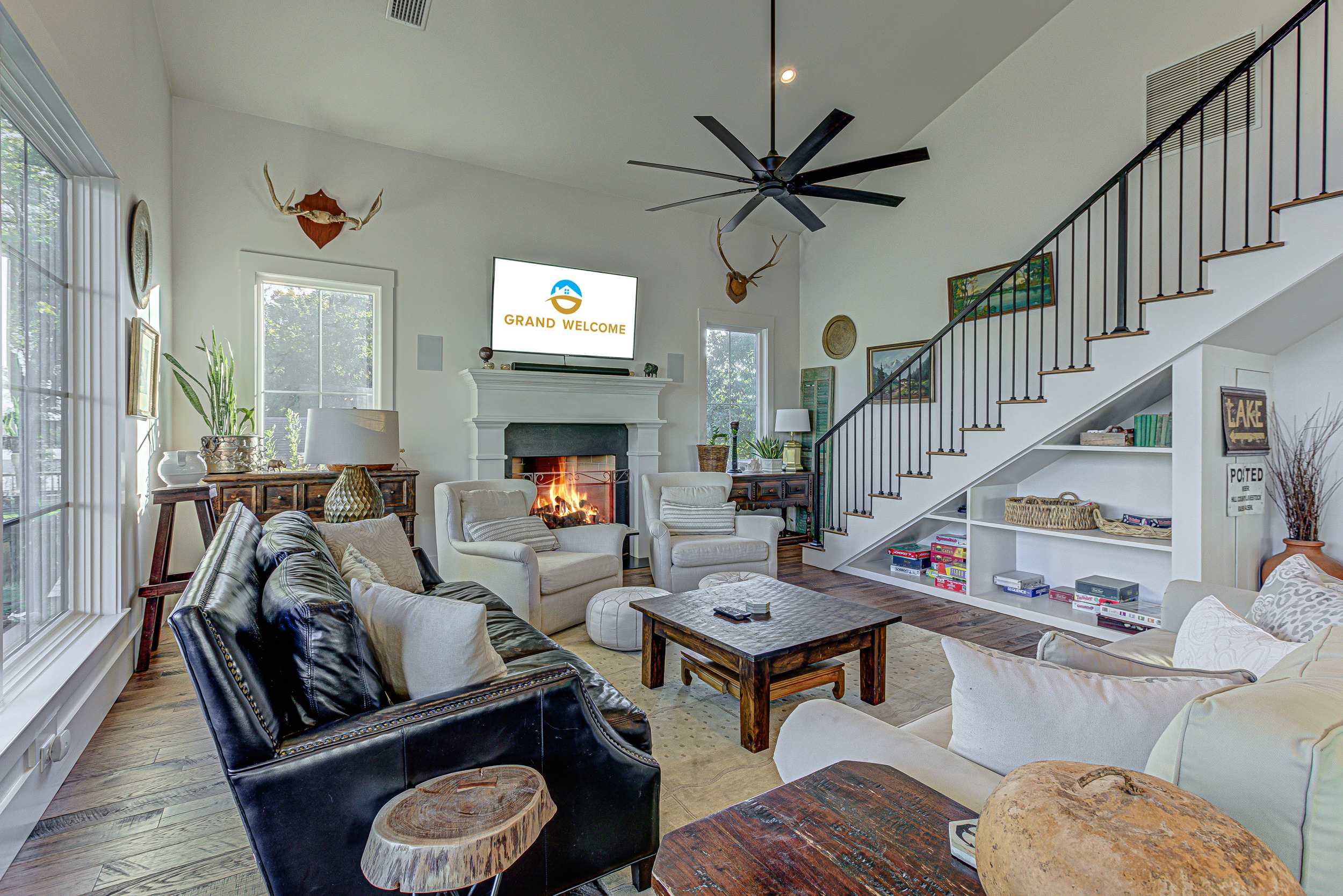 Immaculate Waterfront Family Home for 16 w Private Dock! 8