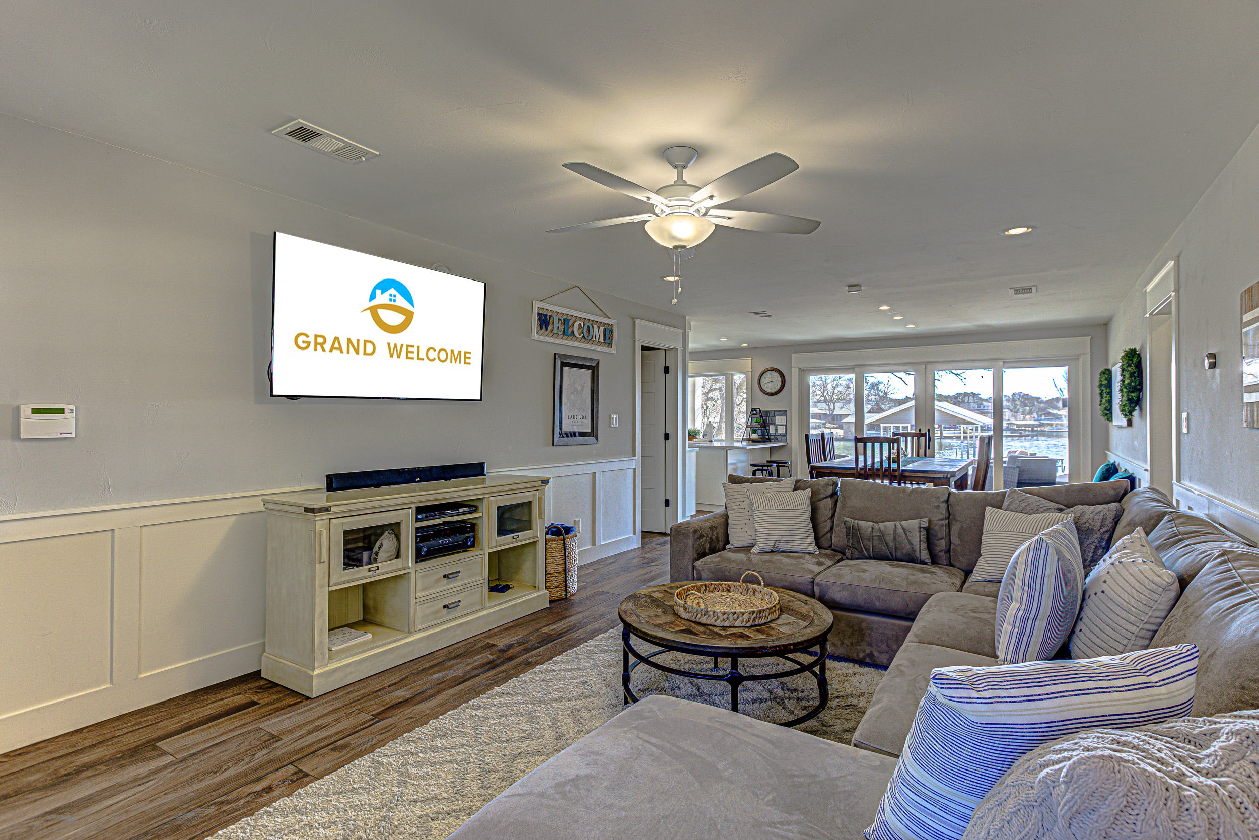 Enjoy the open concept floorplan 