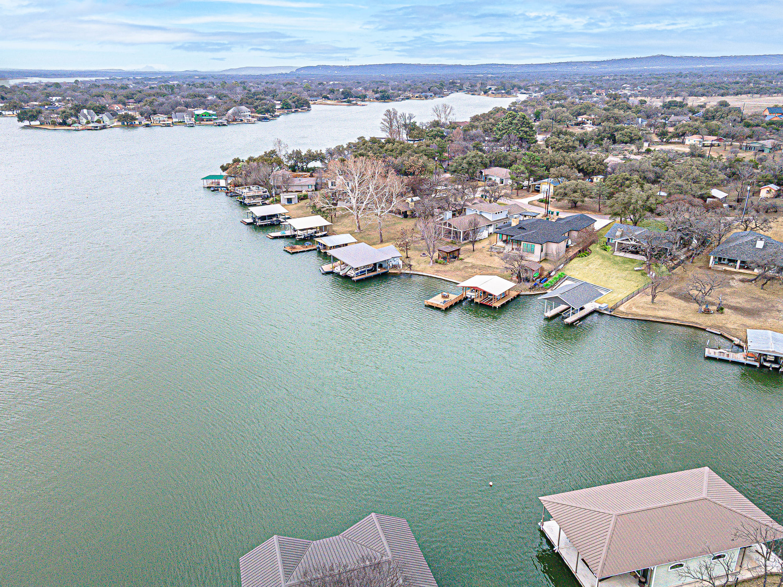 Lakefront Family Home for 12, w Picturesque Views & Patio