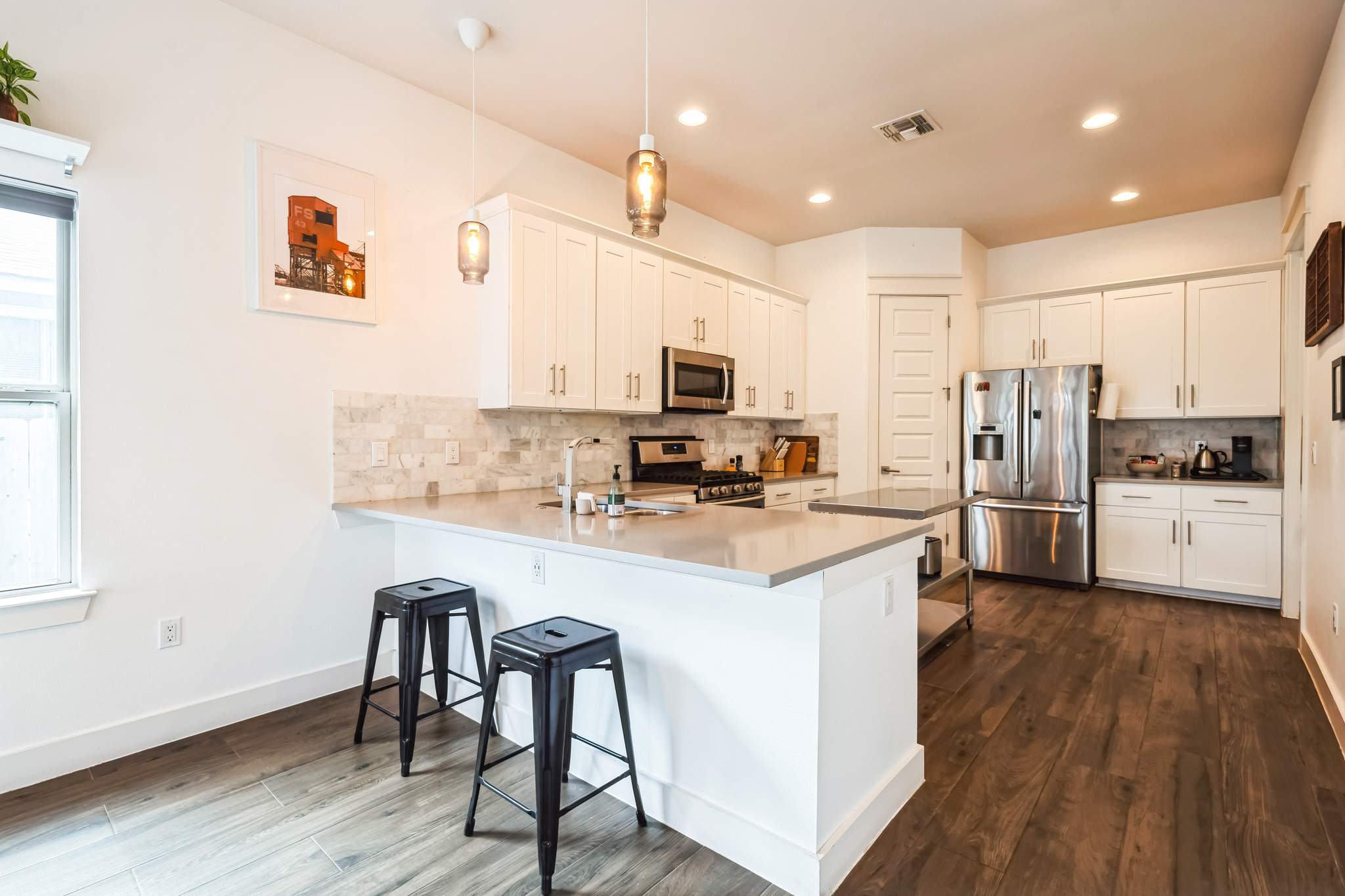 Chic 3 BDR for 5, Minutes From Downtown Austin! 8