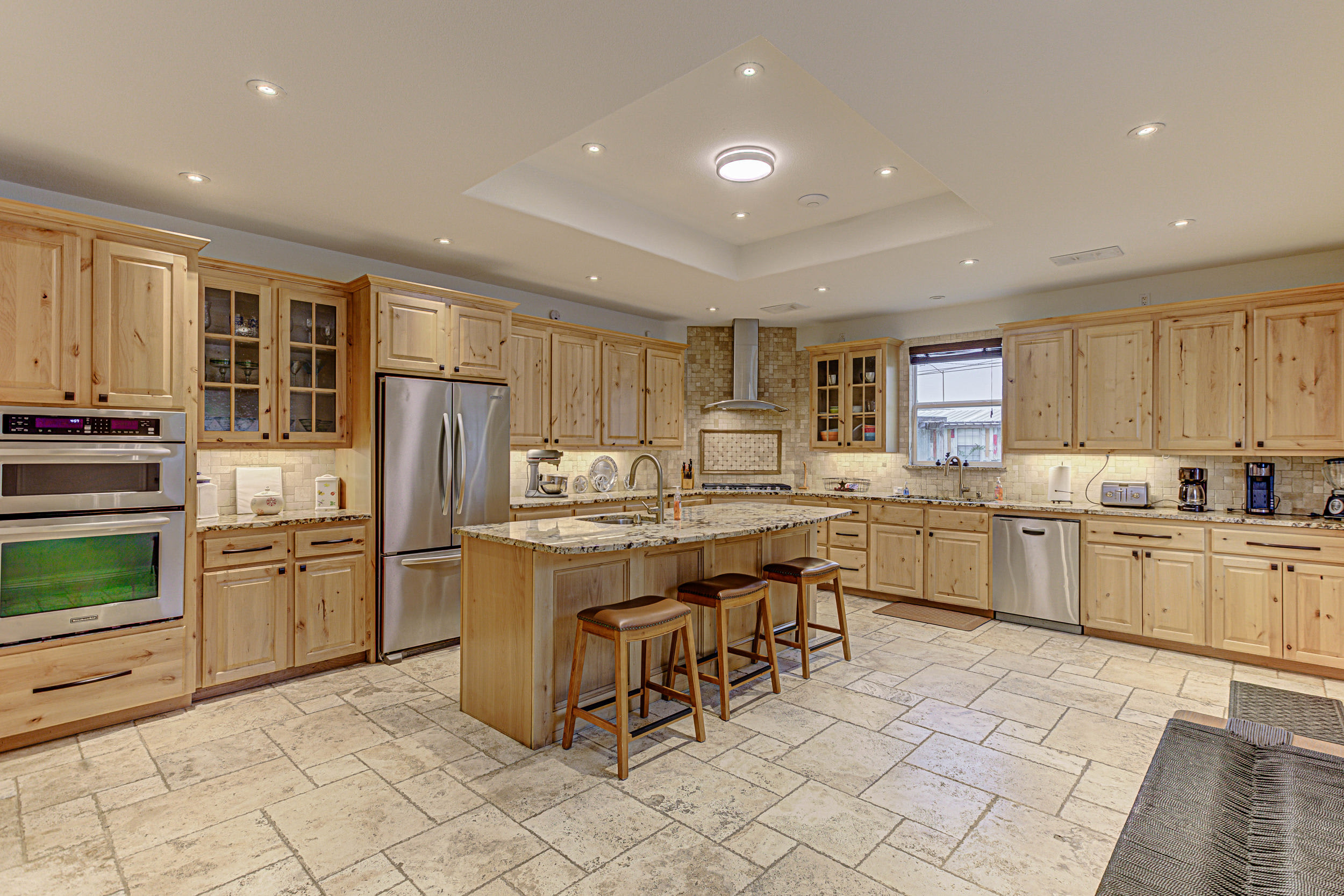 Lakefront Stay for 12 with Private Ramp, Dock & Views 5