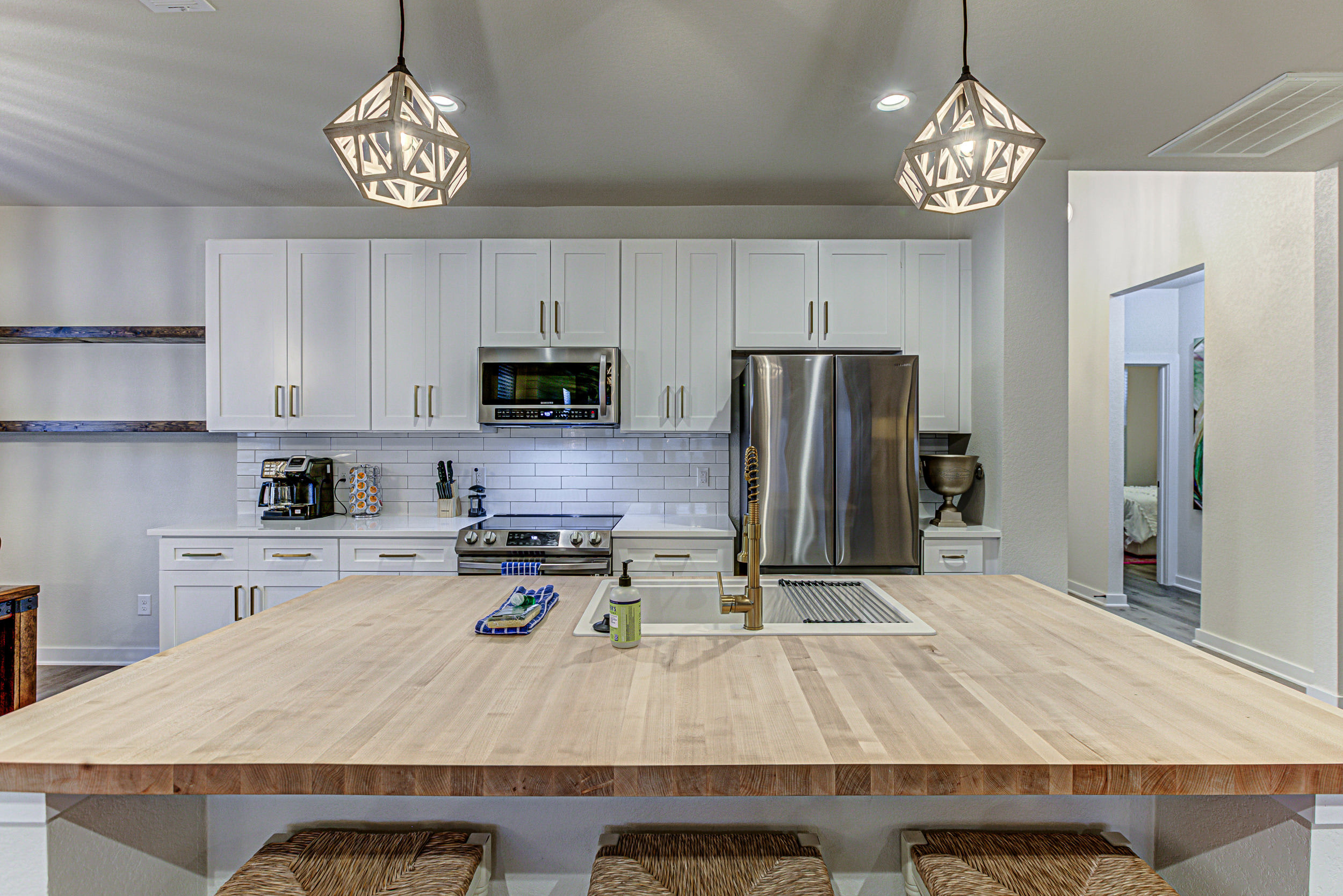 3BD Escape for 8 with Fire Pit & Patio, Near Lake LBJ 4