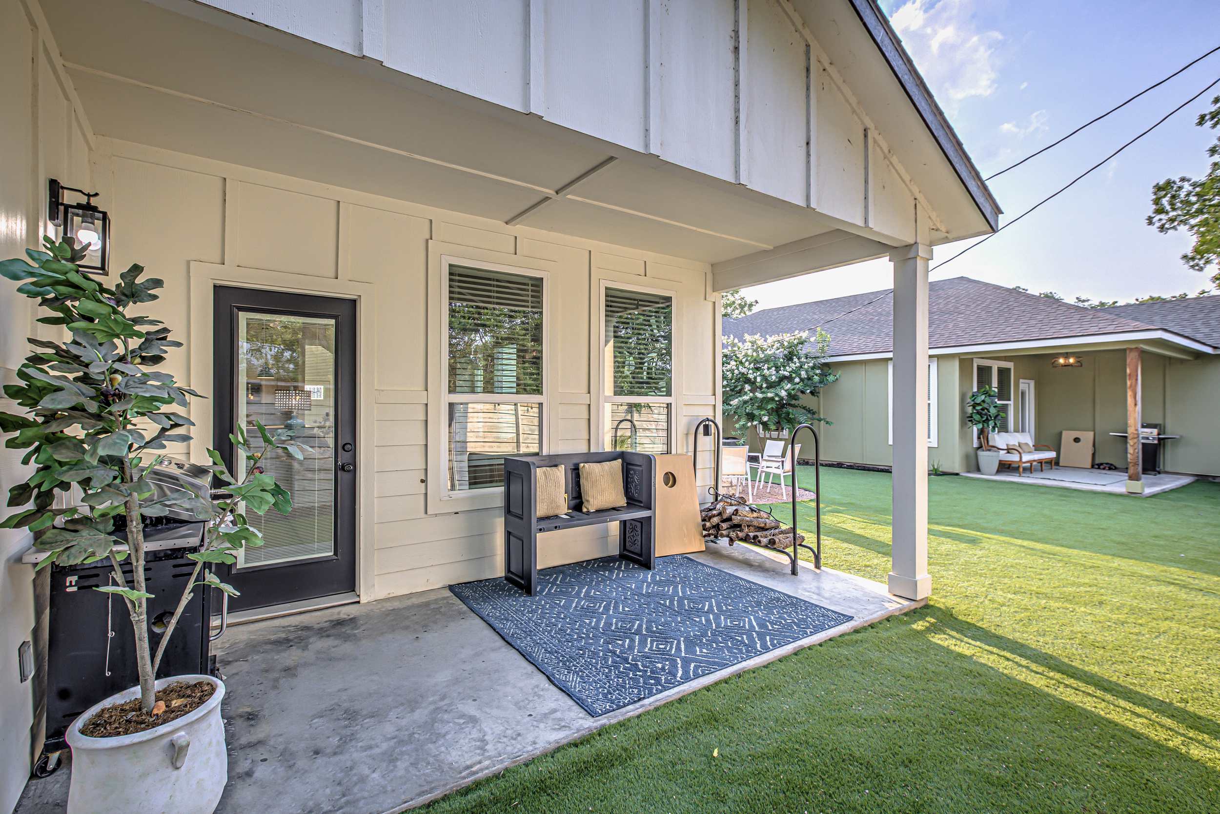 3BD Retreat for 6 Near Lake LBJ with Fire Pit & Patio 5