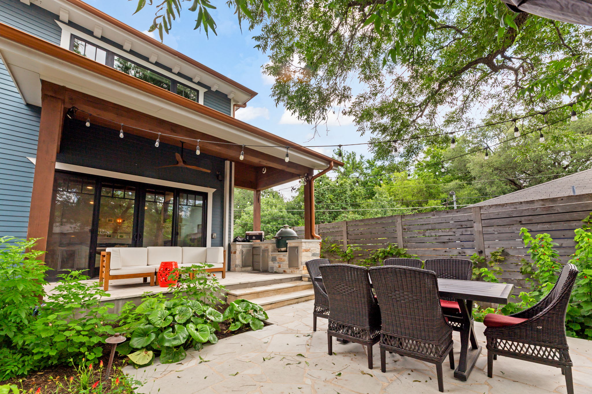 Gorgeous 4BD Plus Studio for 12 with Fire Pit & Near Downtown! 6