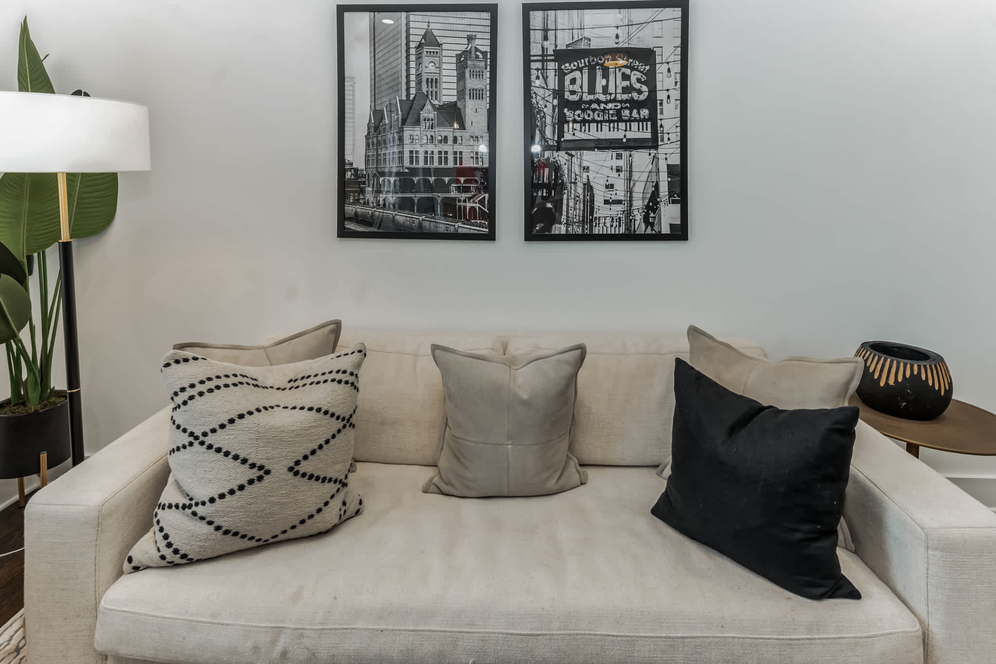 Couple's Retreat Near Vanderbilt University! 7