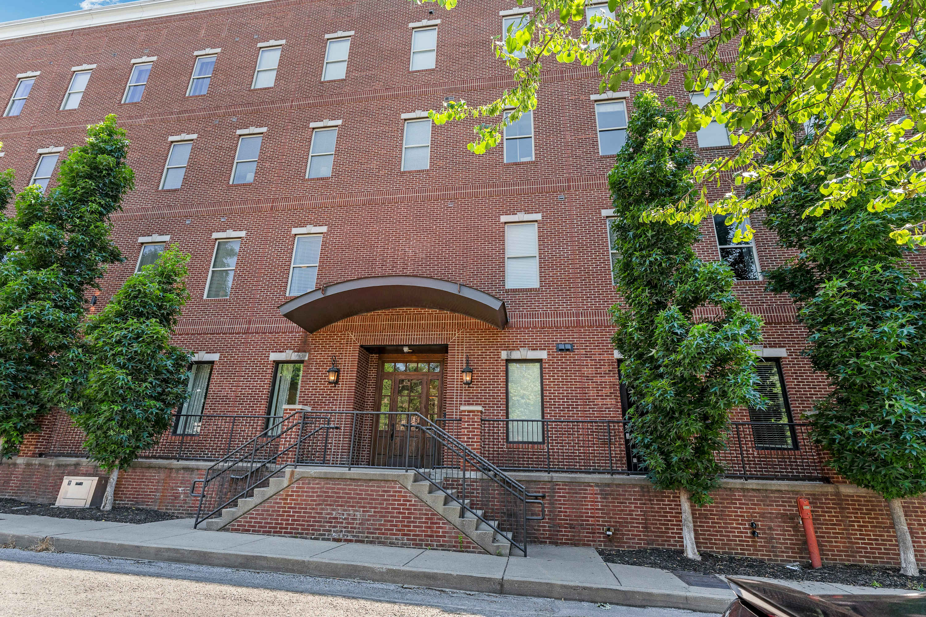 Couple's Retreat Near Vanderbilt University! 5