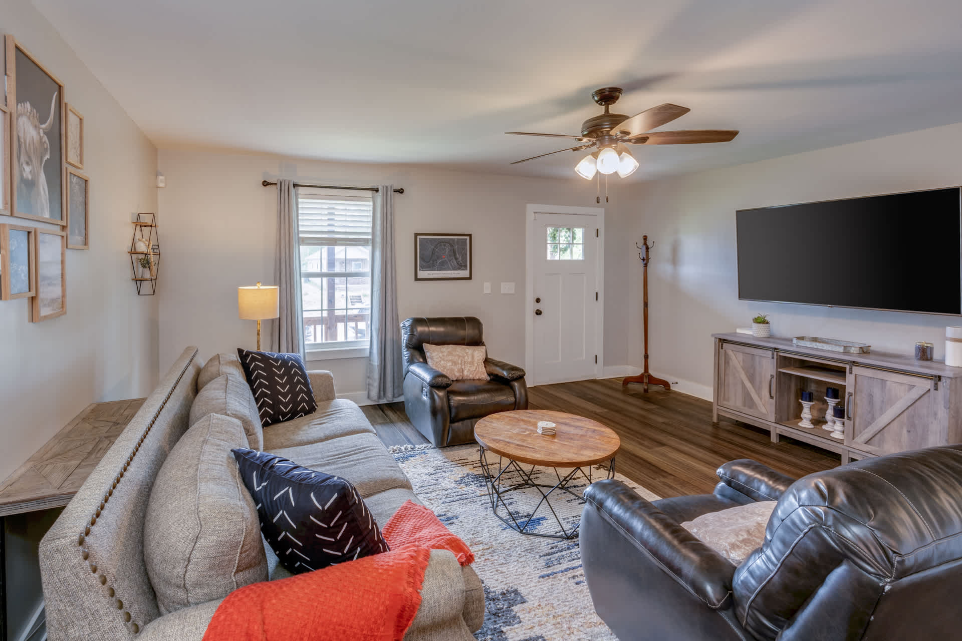 Centrally Located Cozy Pet Friendly Cottage