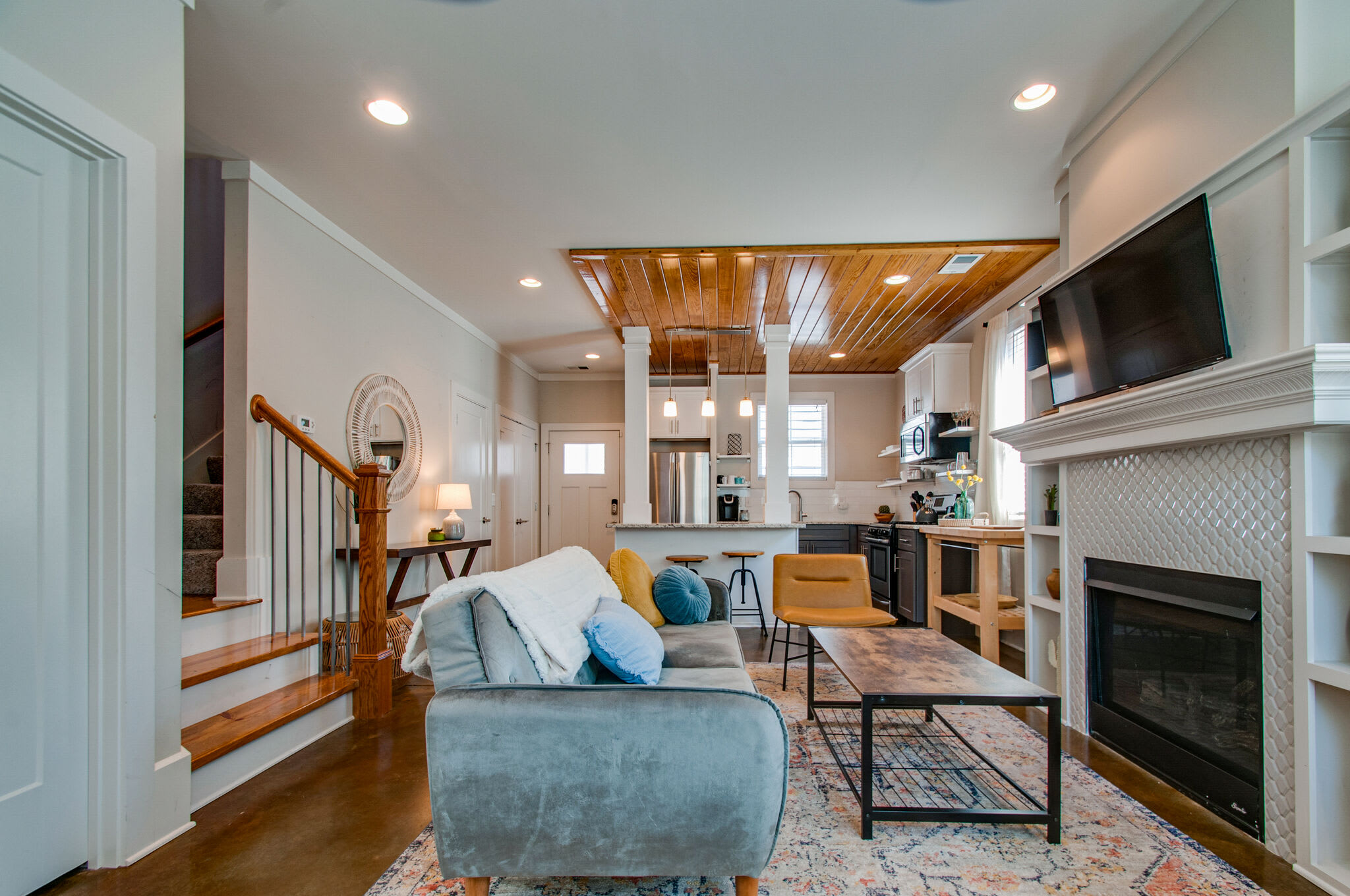 Charming Home - Near DT, Pet Friendly! 8