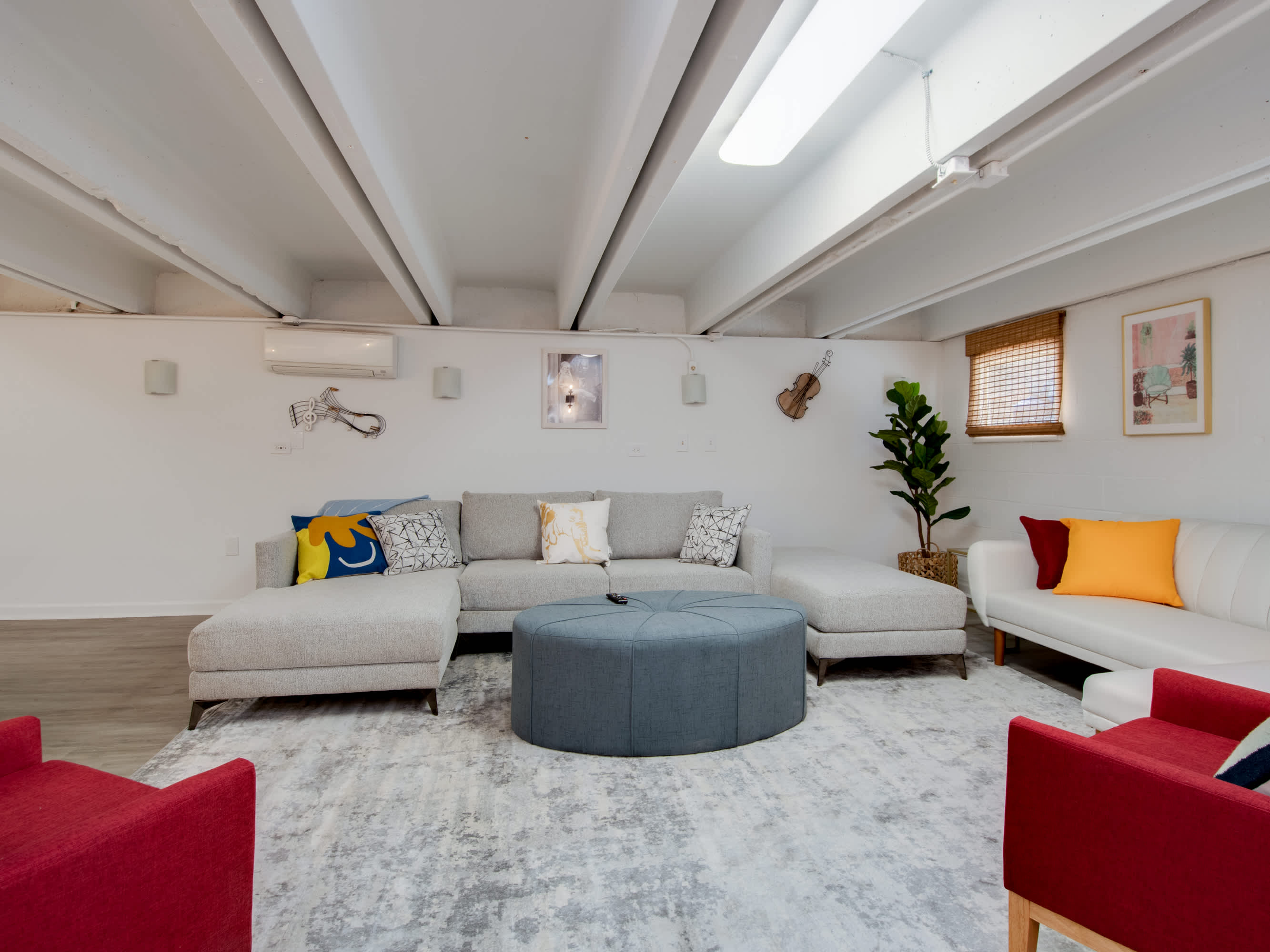 Pet Friendly - Near West End