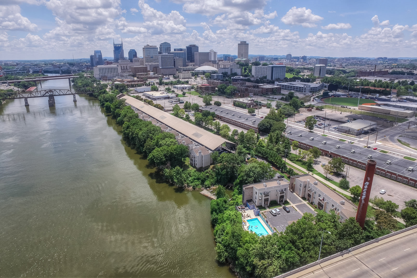 Riverfront Condo Minutes from Broadway