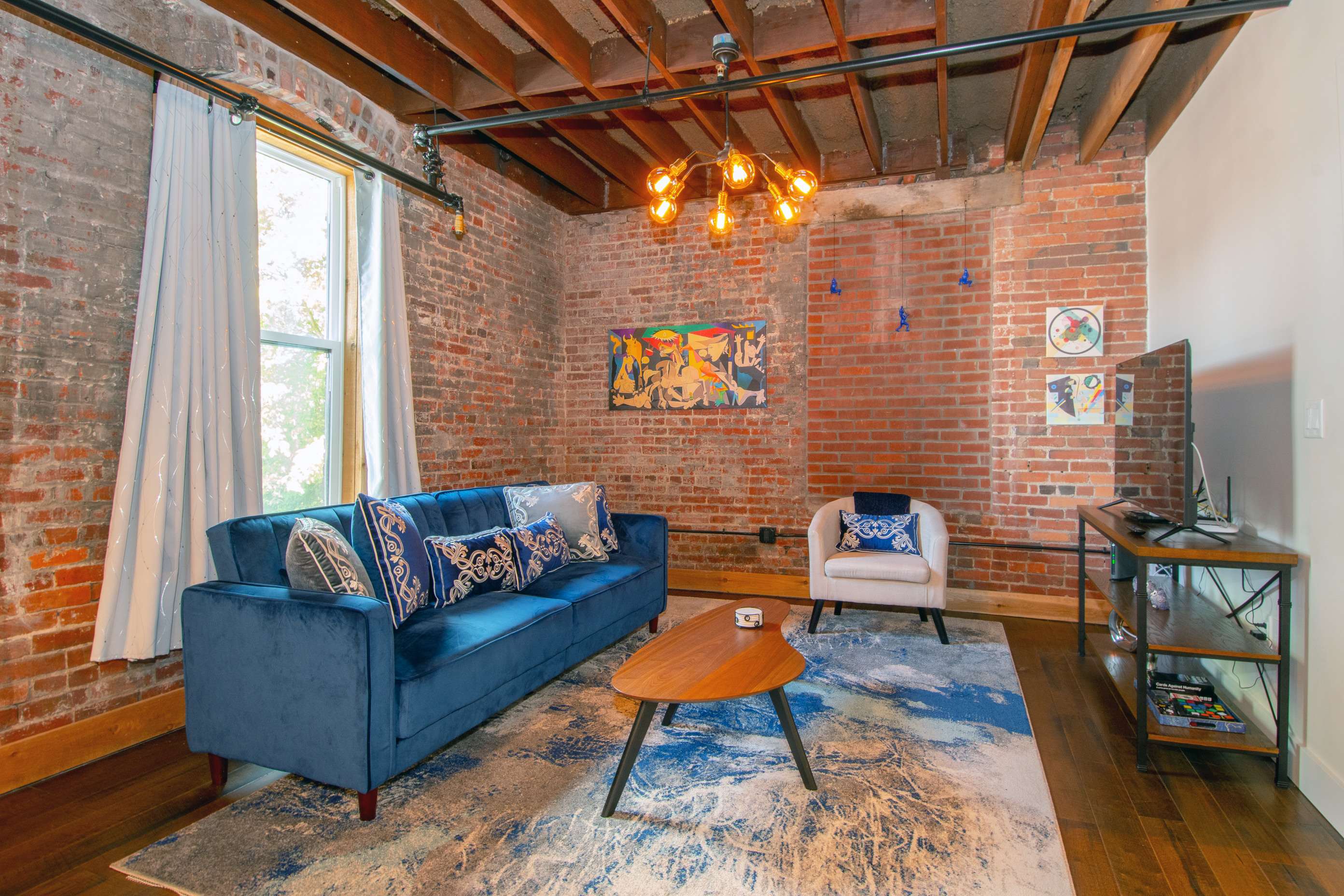 Stellar Condo, Sleeps 4, 10 mins from Broadway!