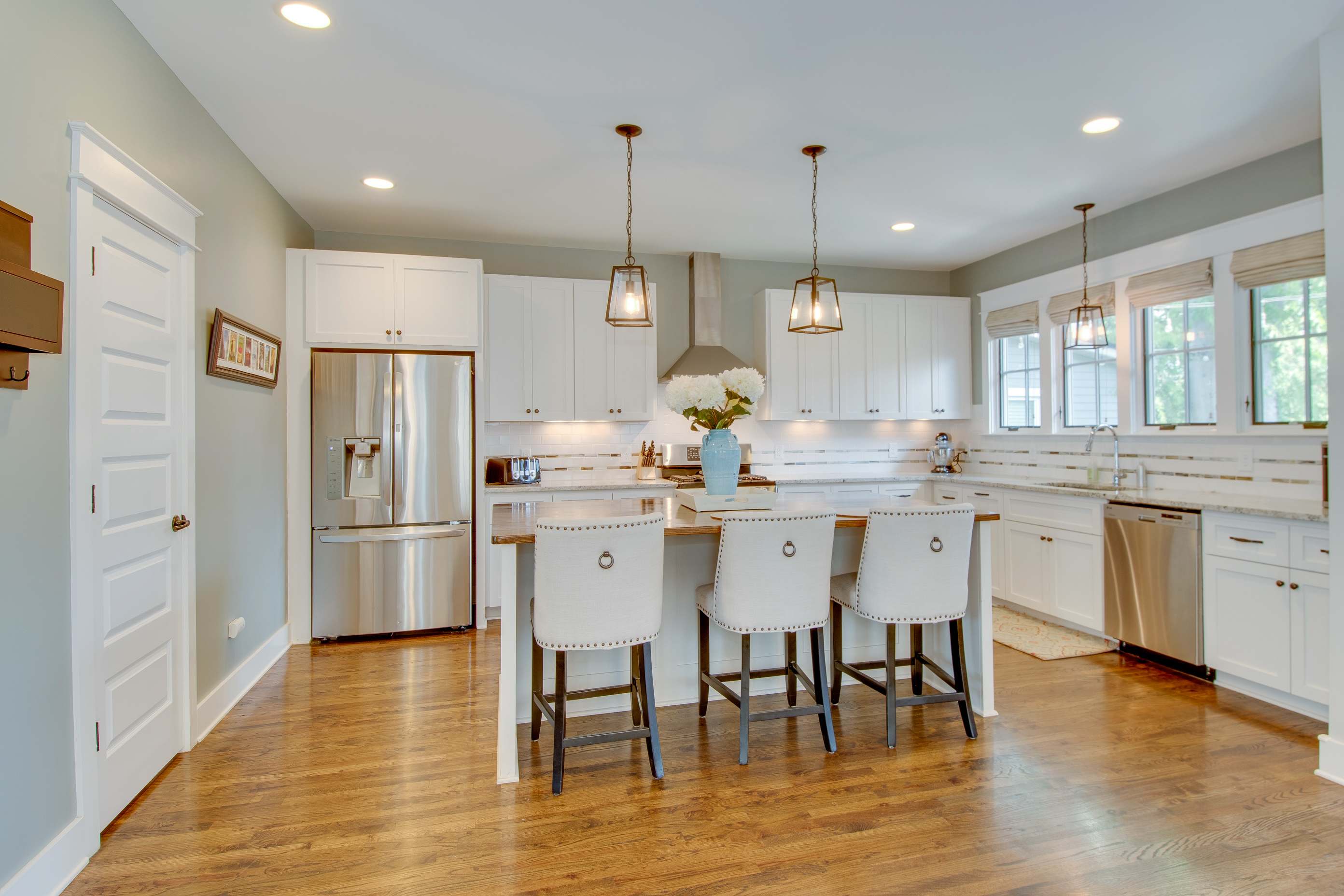 Private Backyard - Near Bicentennial Park 6