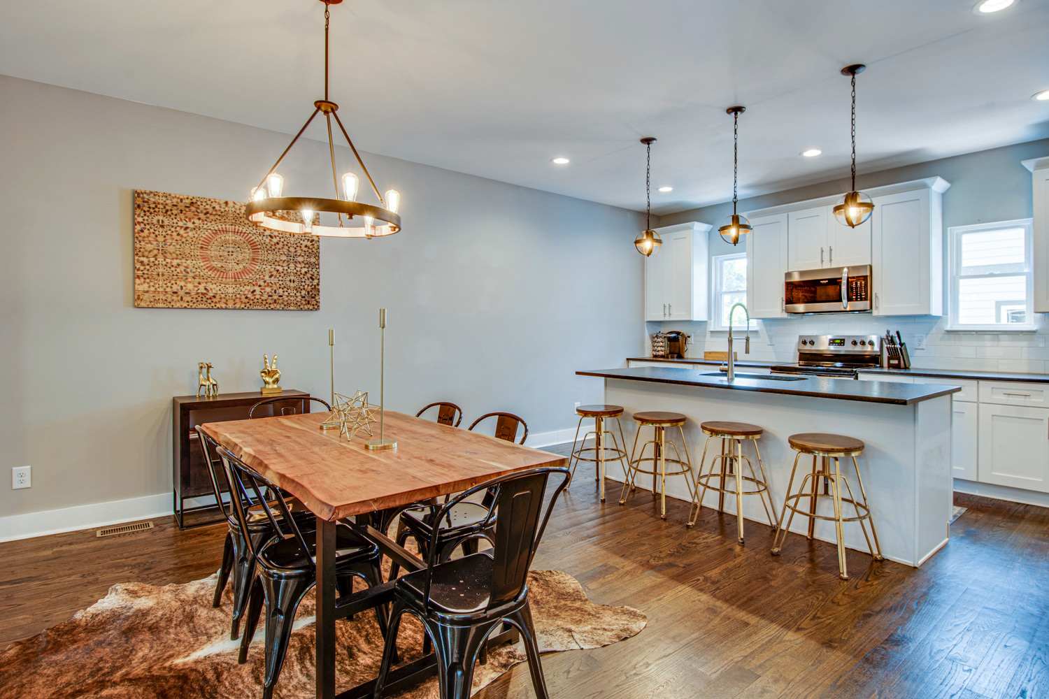 Couple Townhome Getaway near East Nashville