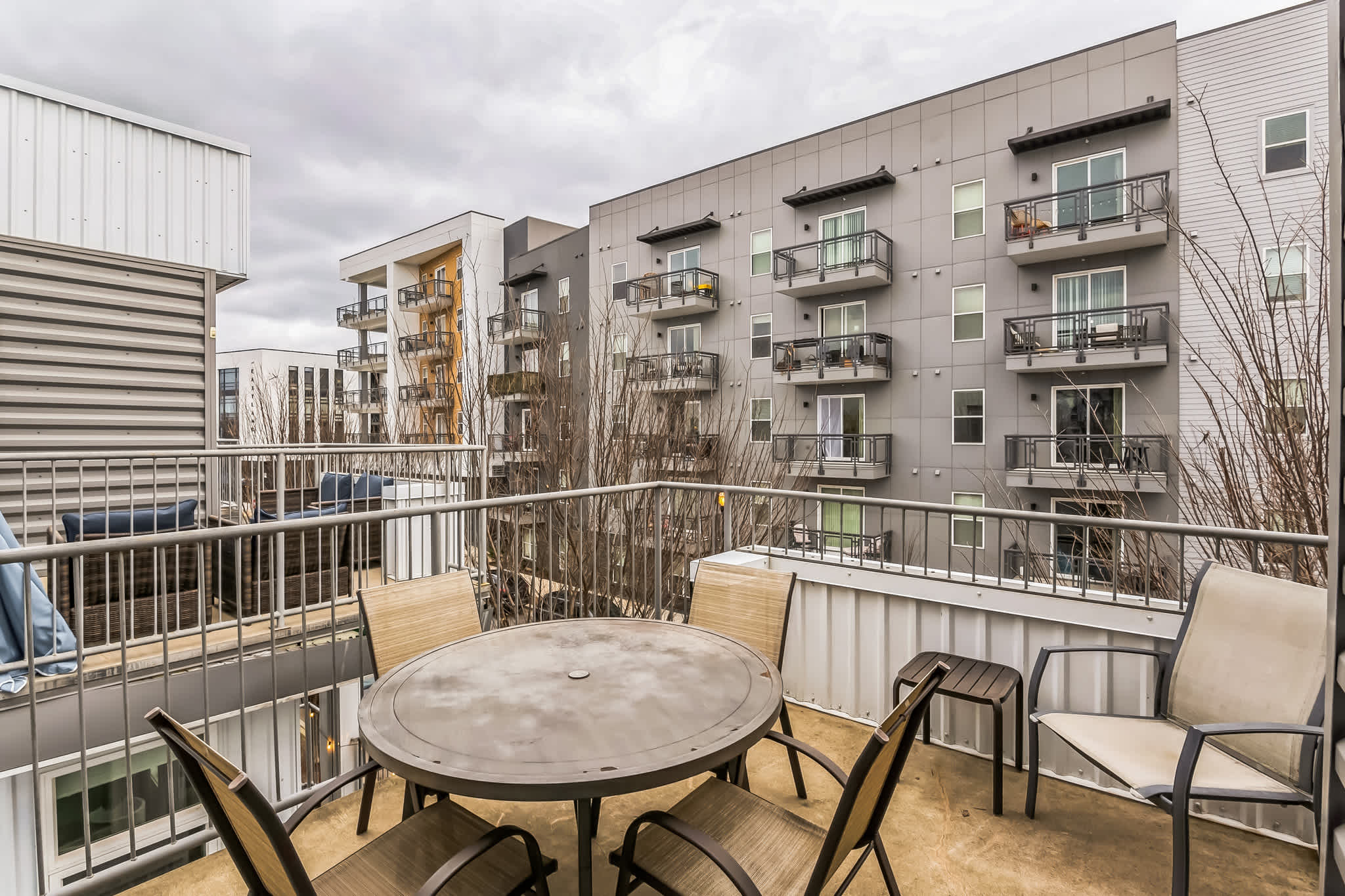 Lounge the day away or dine alfresco on the breezy 3rd-floor balcony