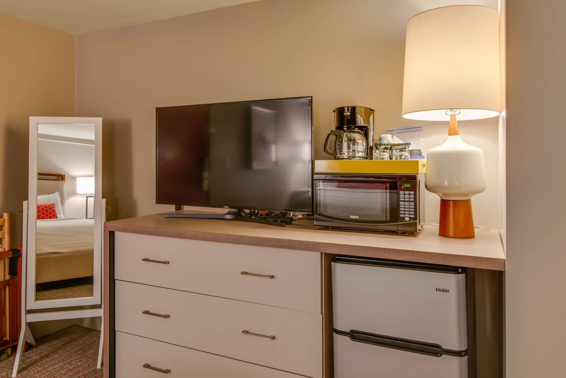 Cozy Retreat for 2, Heart of DT, Near Broadway! 5