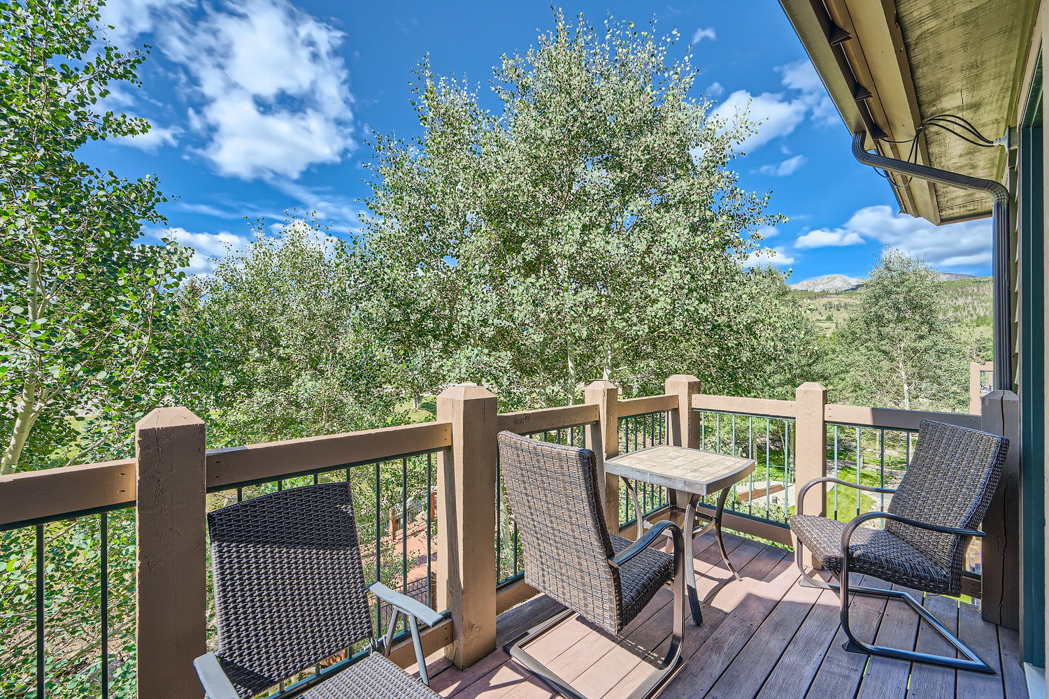 Lounge in the fresh air on the balcony while you grill up a feast!