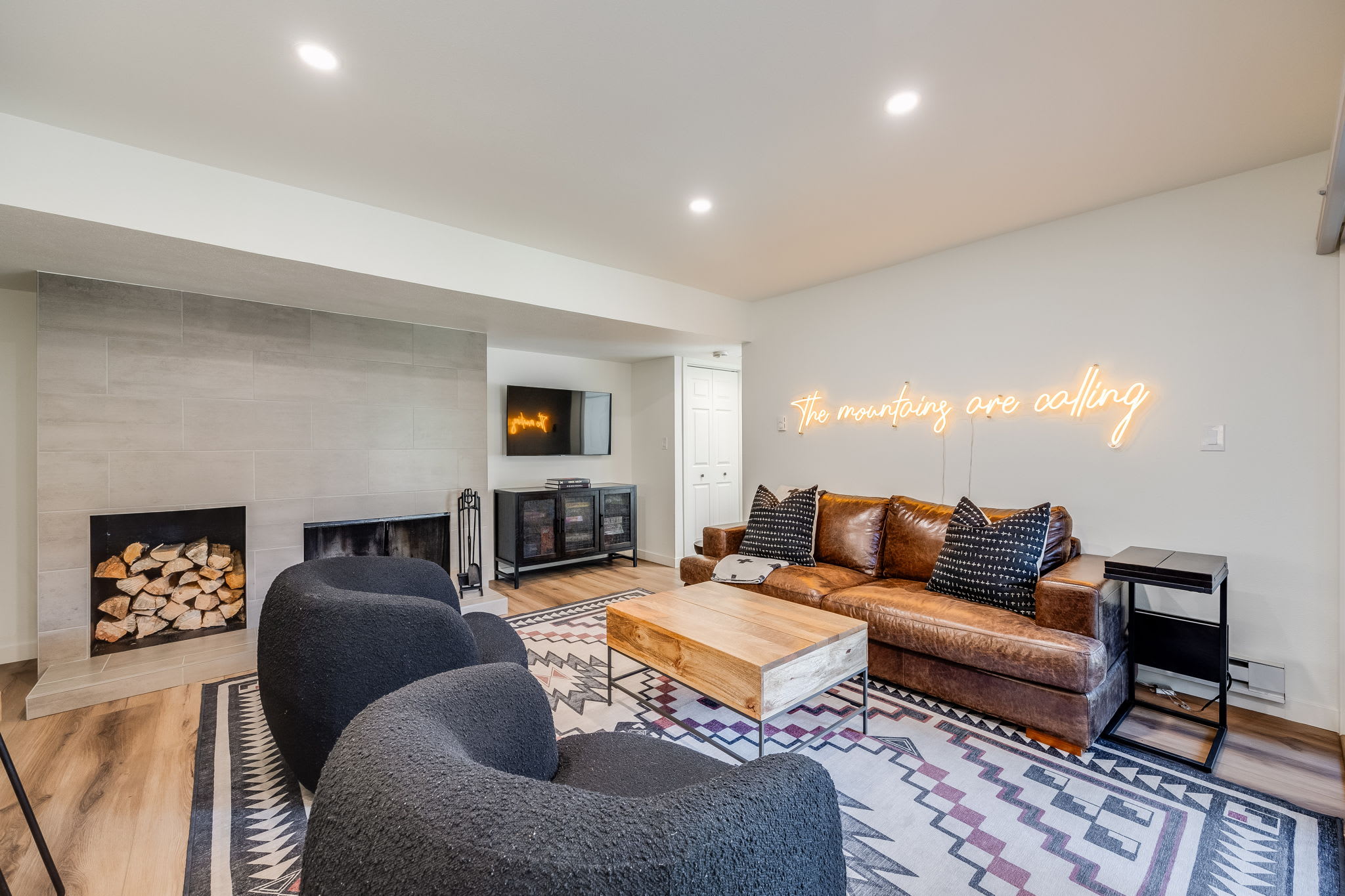 Rock Wren Poolside - 3 BDR Condo