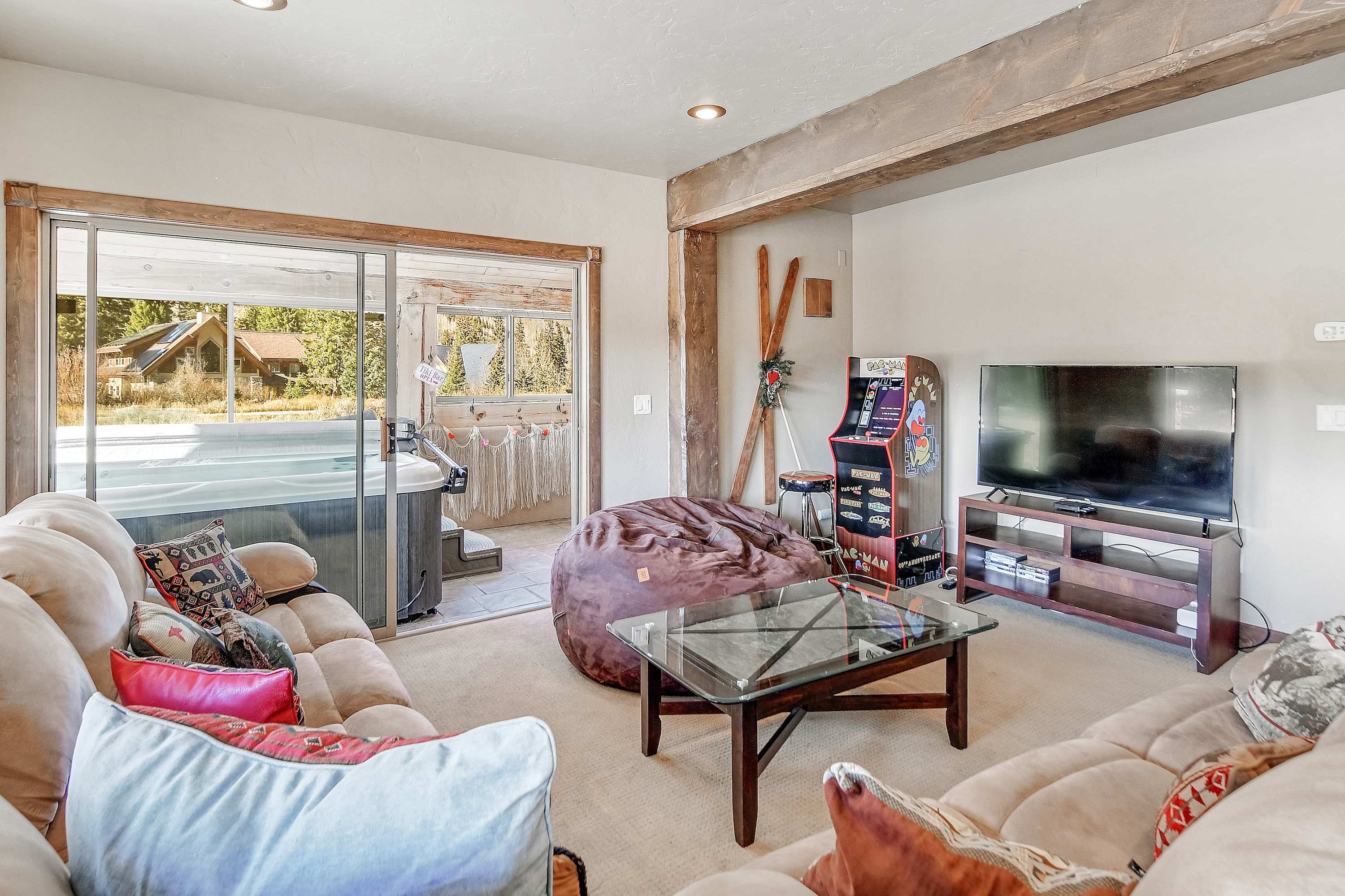 Secluded Escape for 10, Hot Tub, Game Room & More! 4