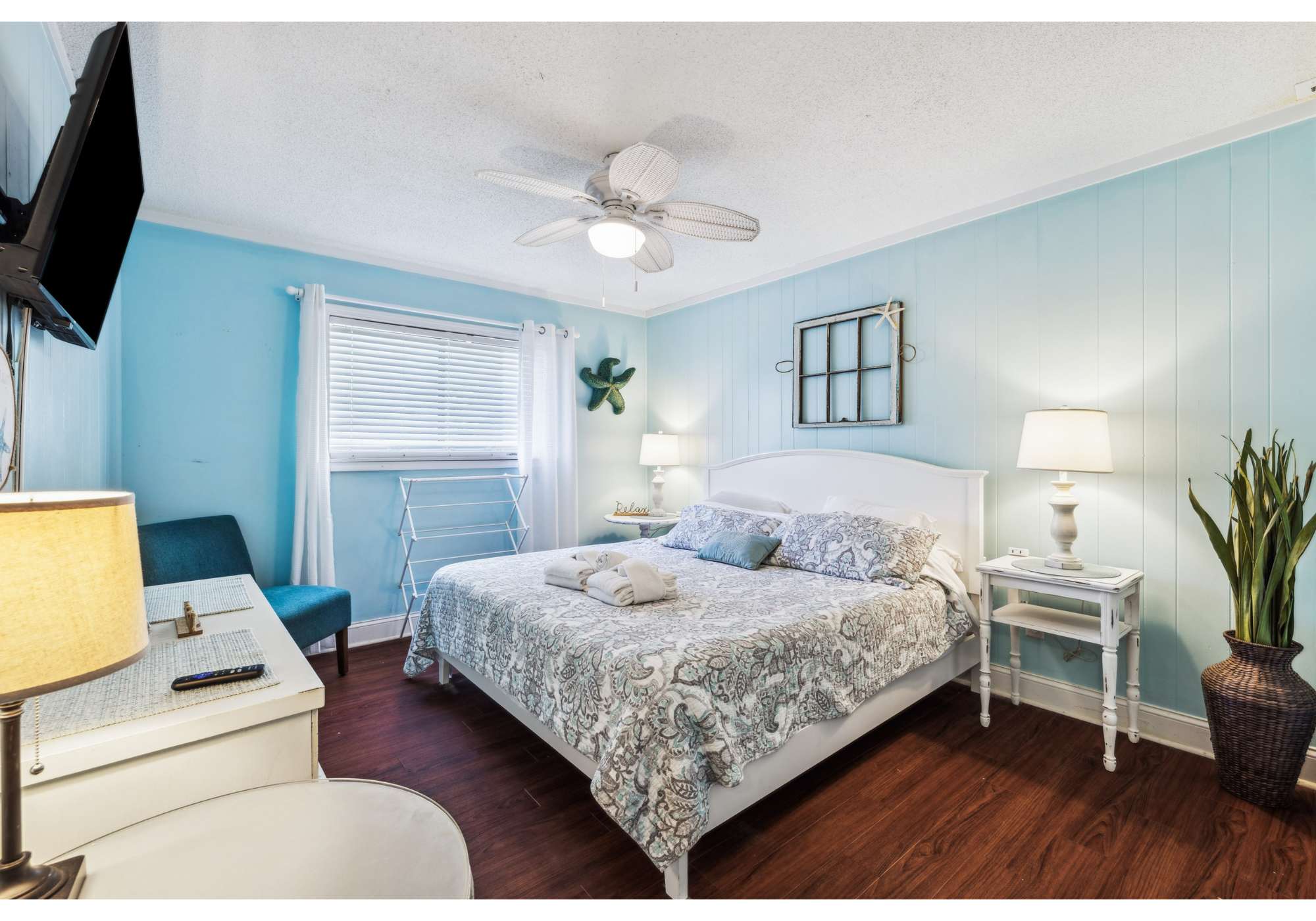 Bedroom 2 with king beg, Smart TV, and ensuite 