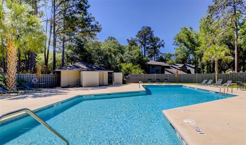 Chic Stay for 6 Near Beach, Shops, & Golf Course! 2