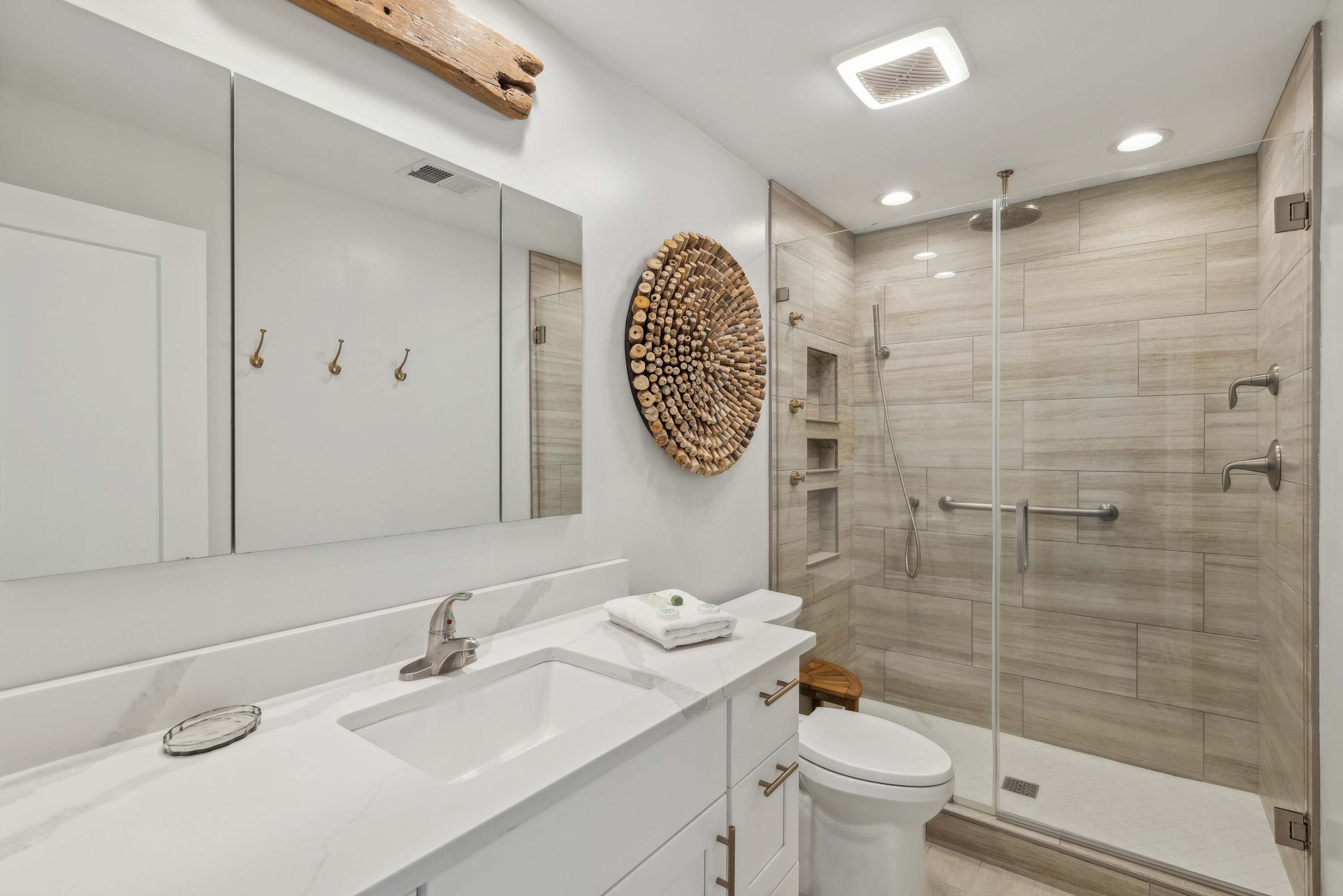 Palmetto Dunes Villa - one level, beach, golf, tennis, pickleball, boating. Walkable area 6