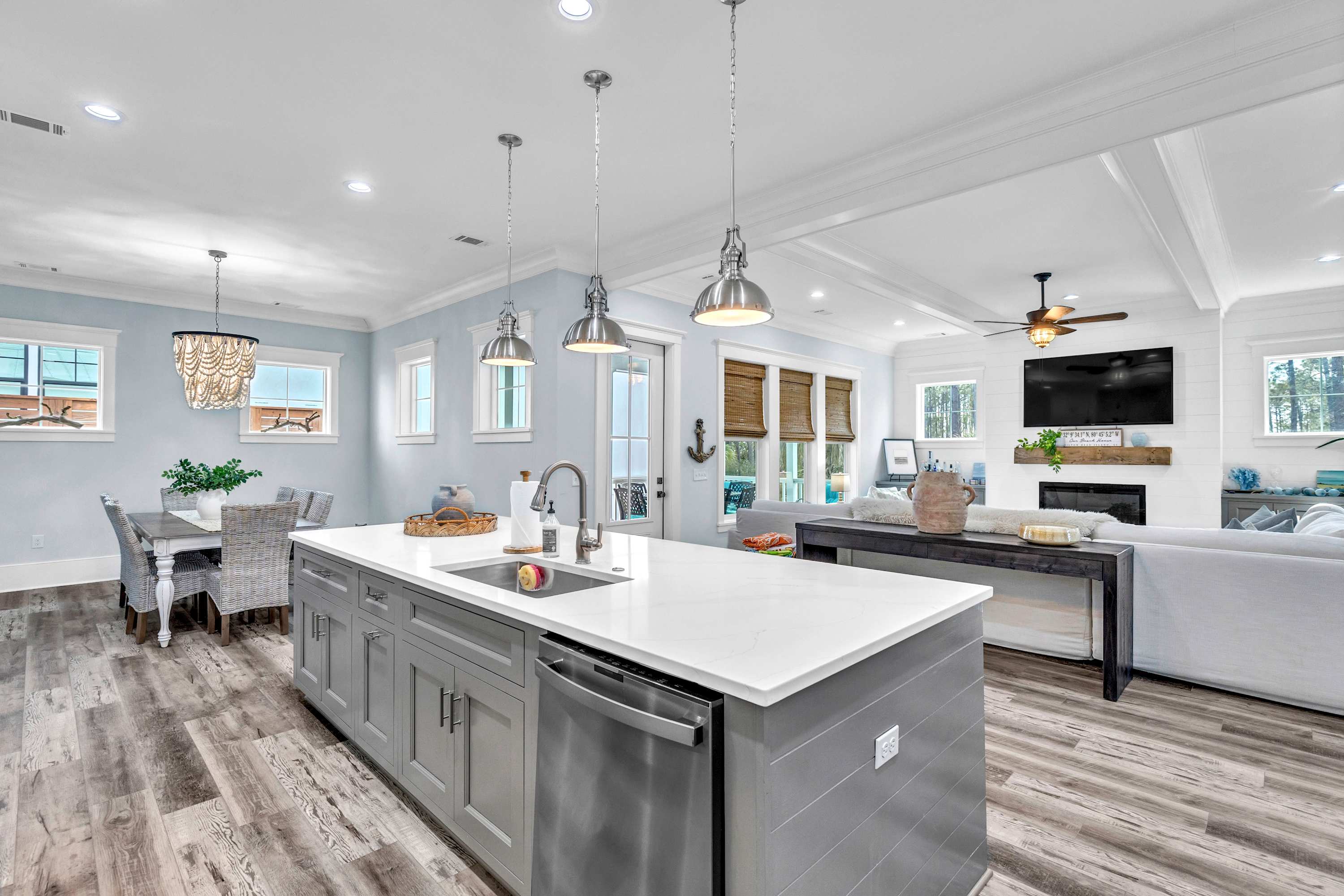 Sandy Beach Retreat – Burkes Beach w/ Private Pool