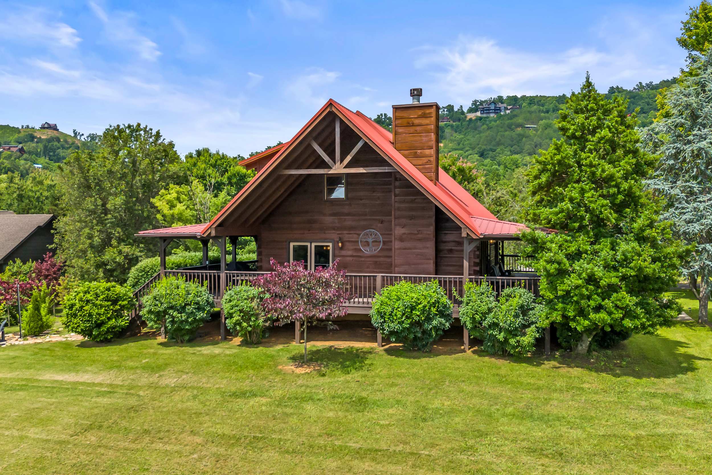 Cabin w Hot Tub, Theater & Games! 6