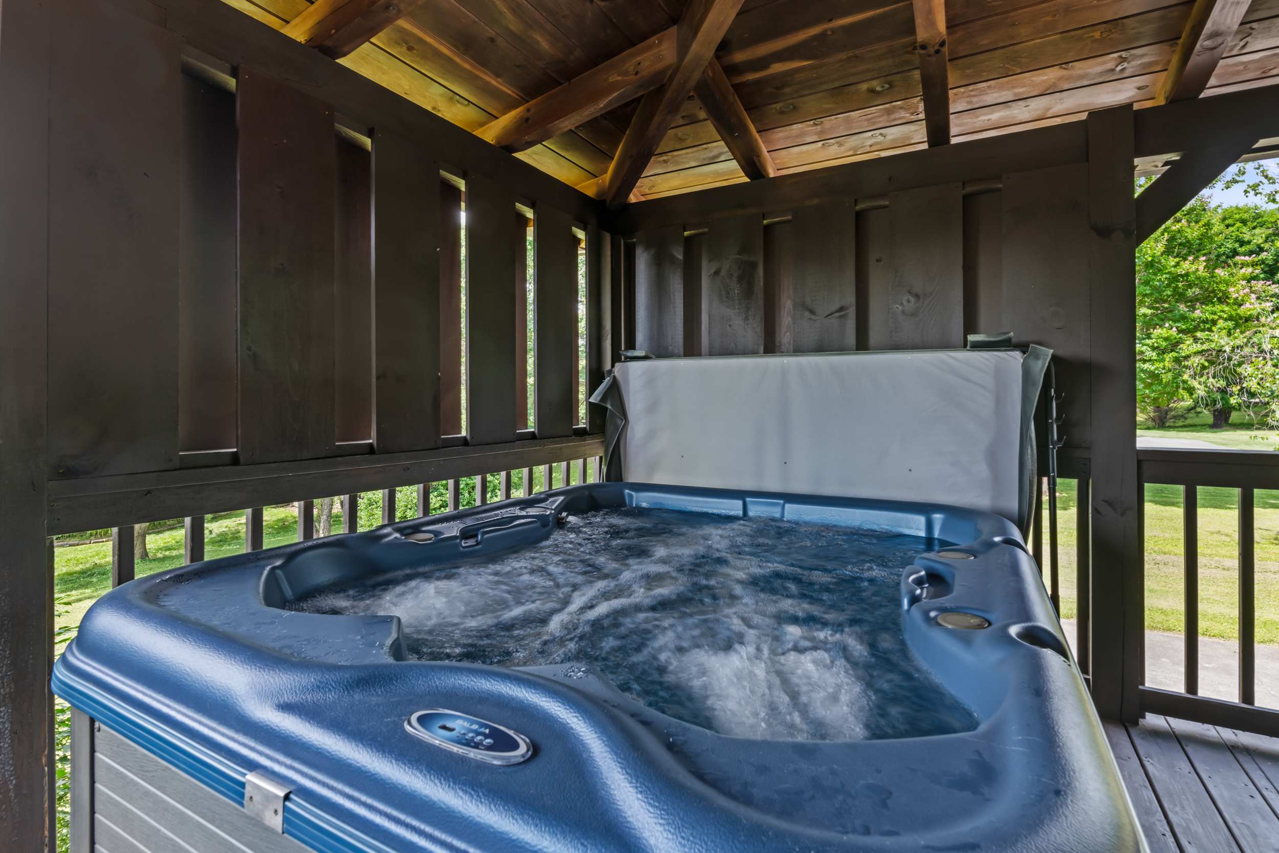 Cabin w Hot Tub, Theater & Games! 4