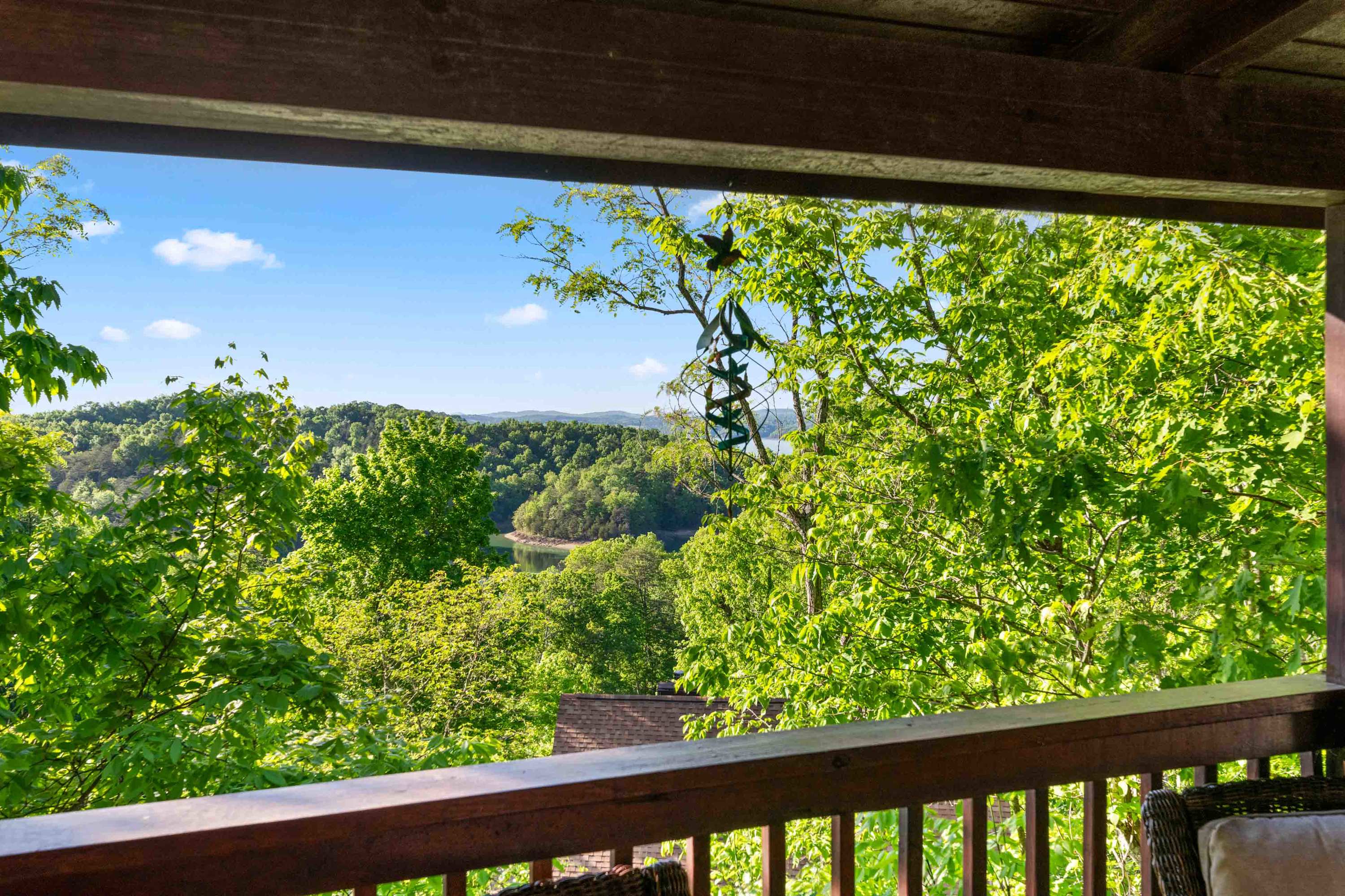 Rustic 3br Cabin Near Lake with Hot Tub! 5