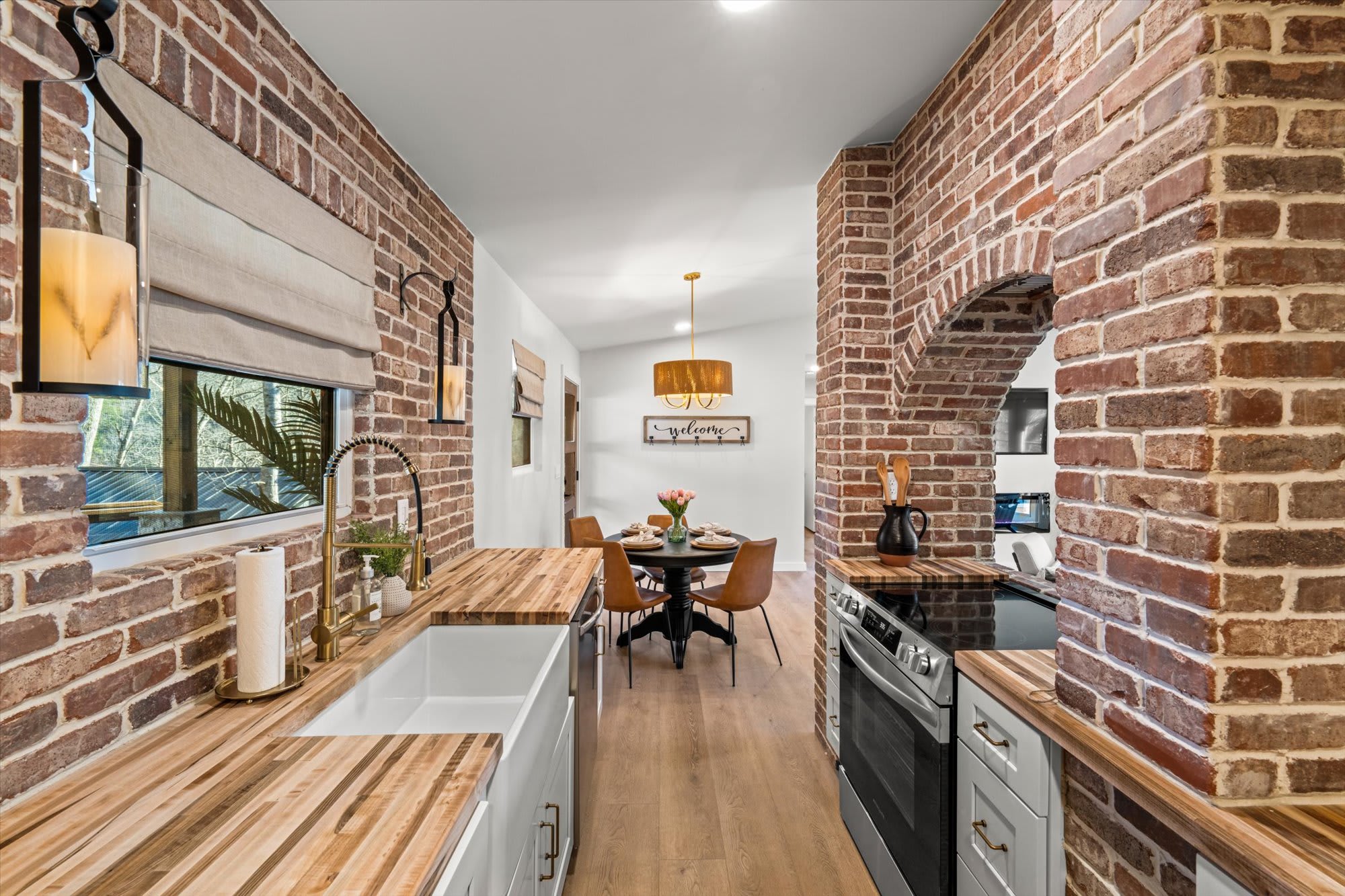 Modern Cabin with Hot Tub & Foliage Views! 7