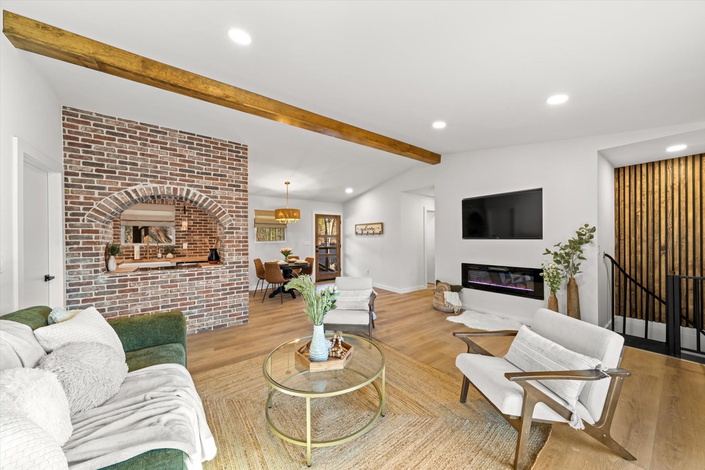 Modern Cabin with Hot Tub & Foliage Views!