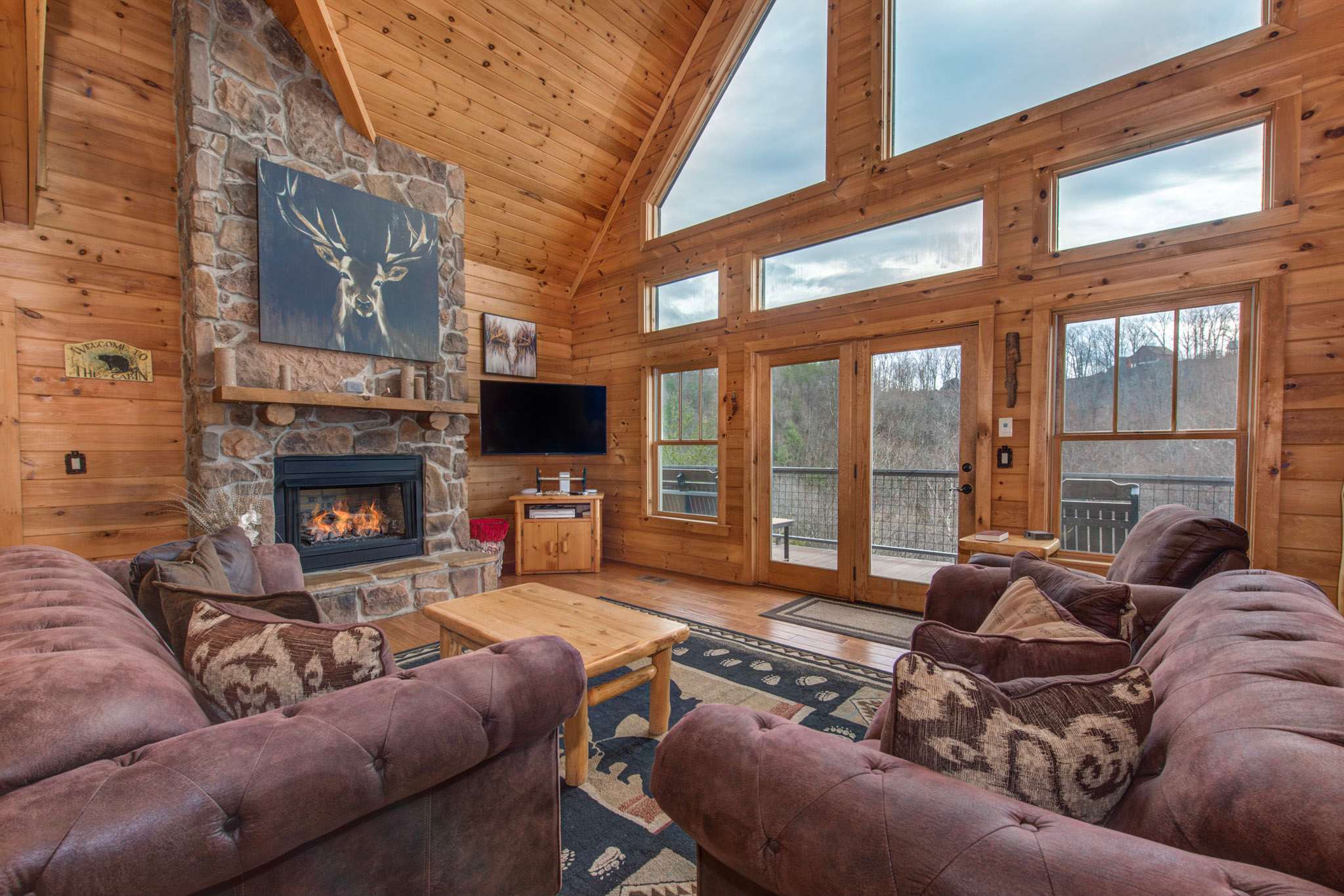 Cabin with Mountain Views, Hot Tub & Game Room!