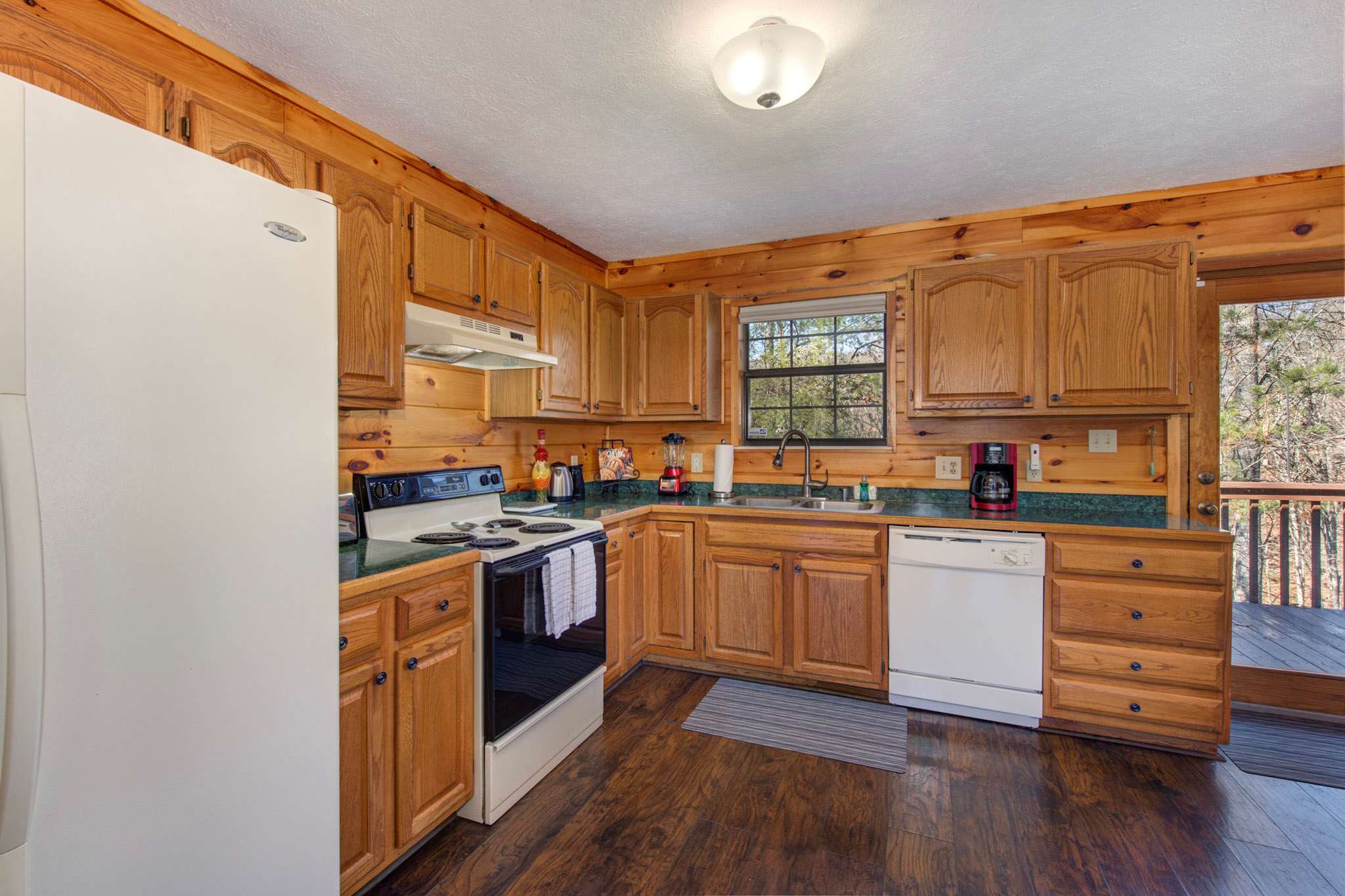 Peaceful 2BR in Mountains with Private Hot Tub! 4