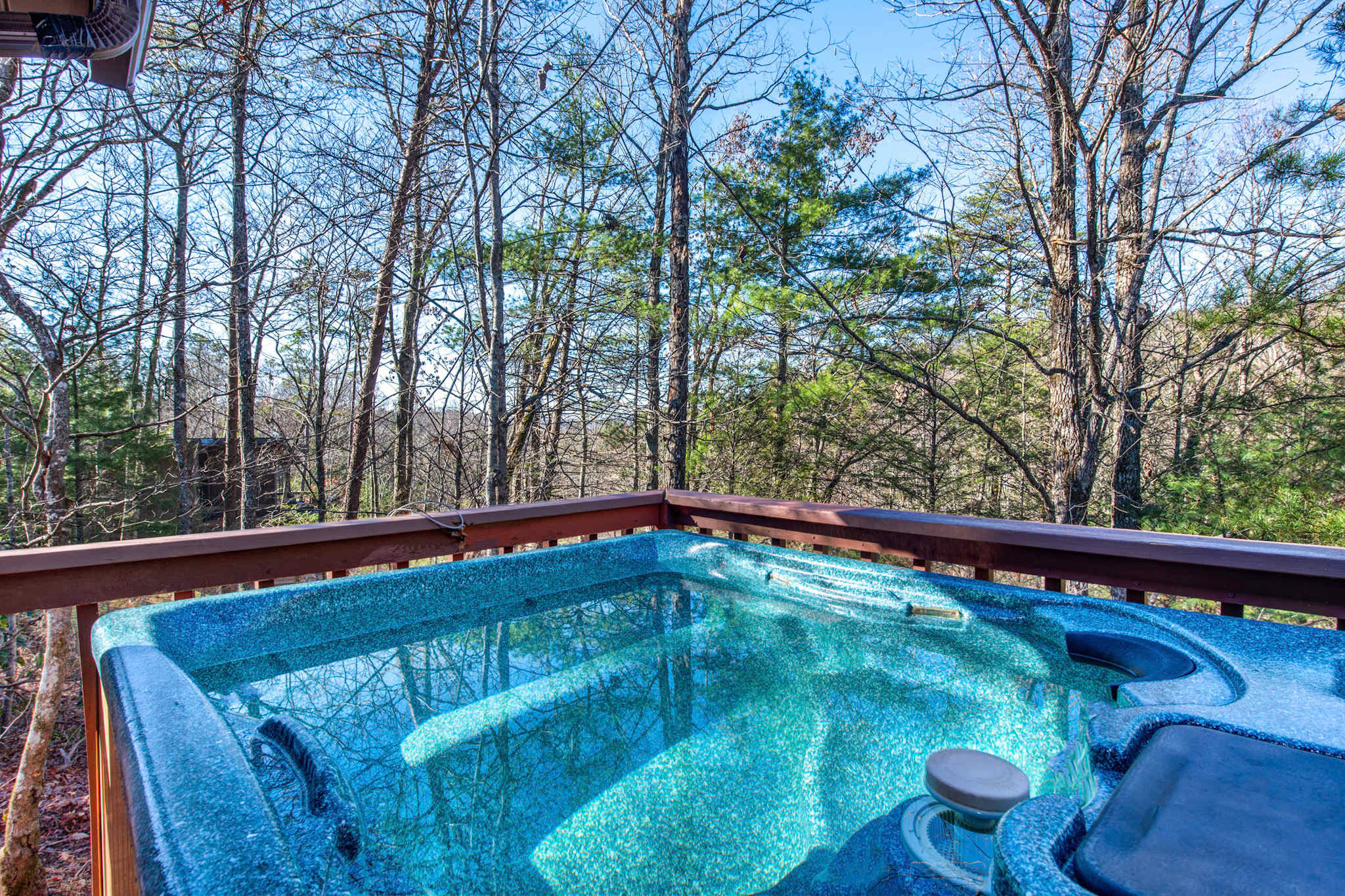 Peaceful 2BR in Mountains with Private Hot Tub!
