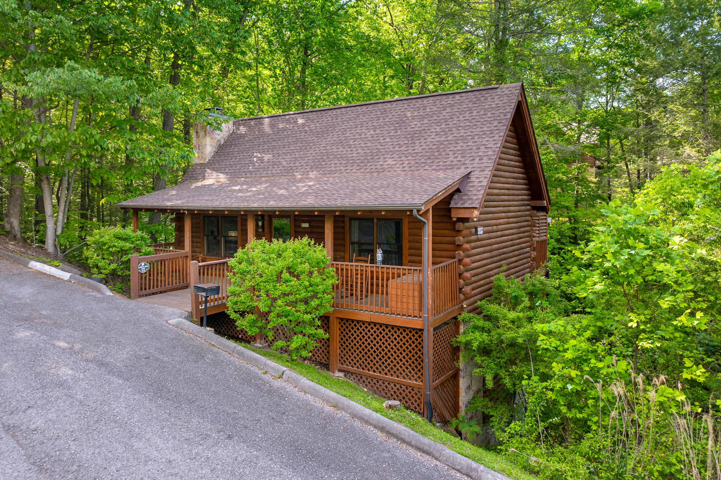 Country Bear Cove - Hot Tub, Games & Deck with View