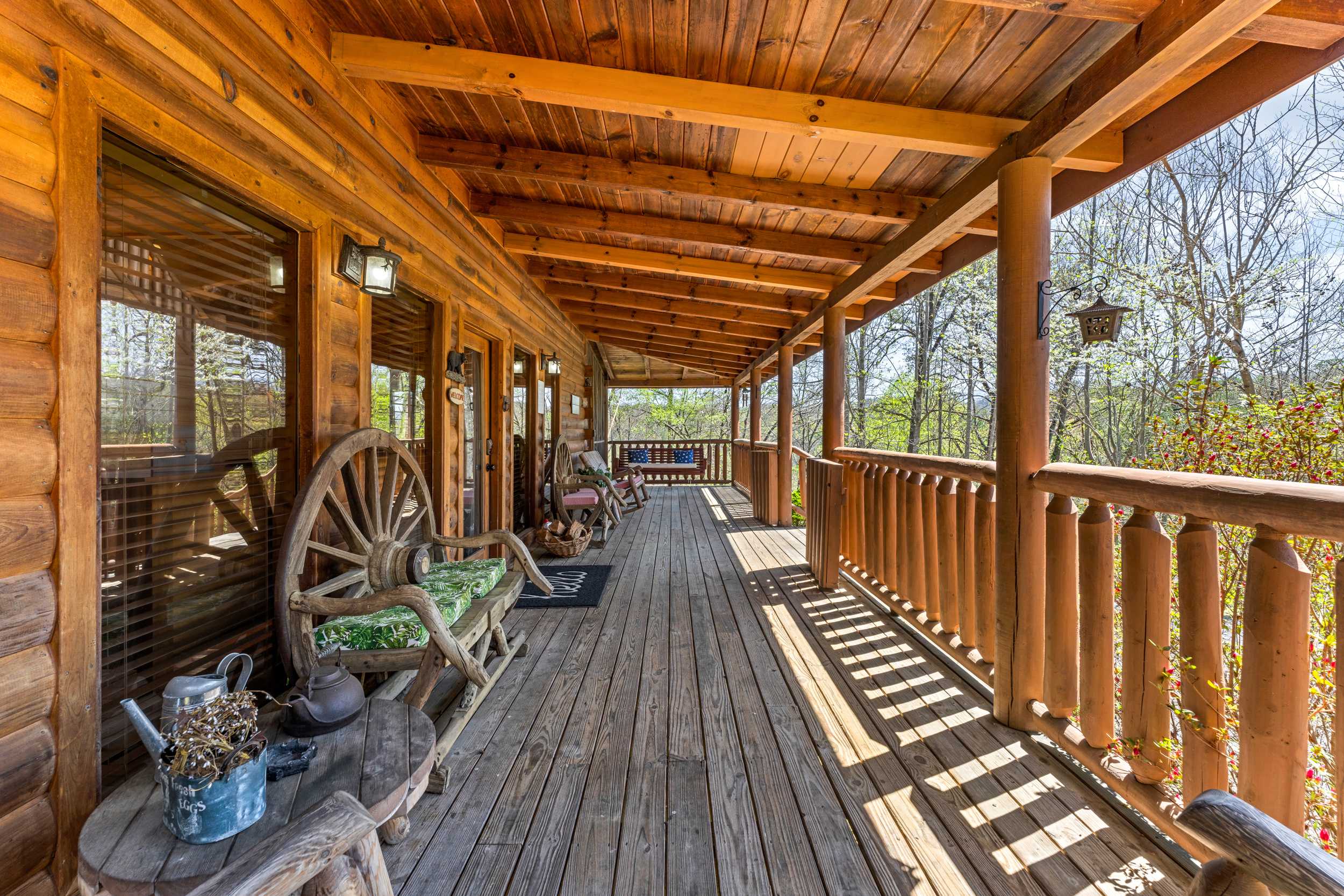 Woodland Wonder with Hot Tub and Pool Table! 6