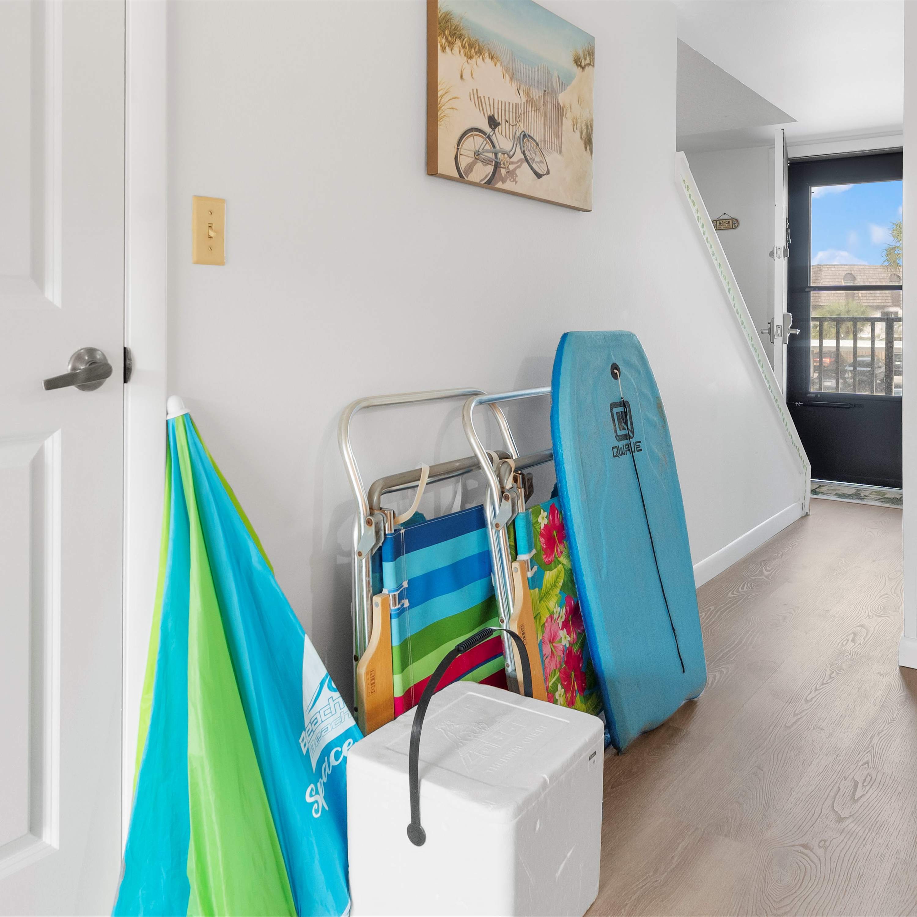 Beachfront 2BR Condo with Pool BBQ & Steps To Beach! 6