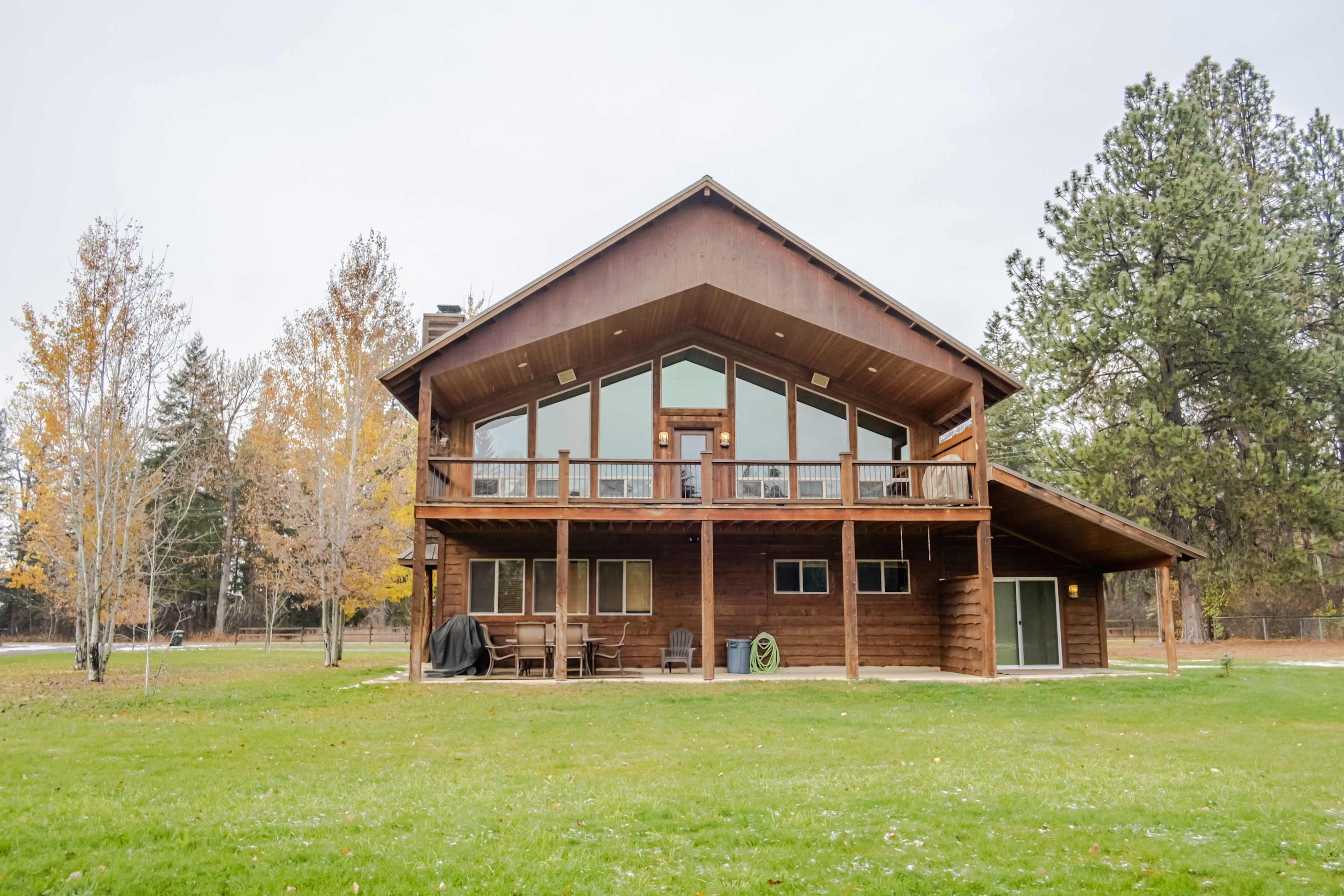 Flathead River Retreat With Hot Tub!