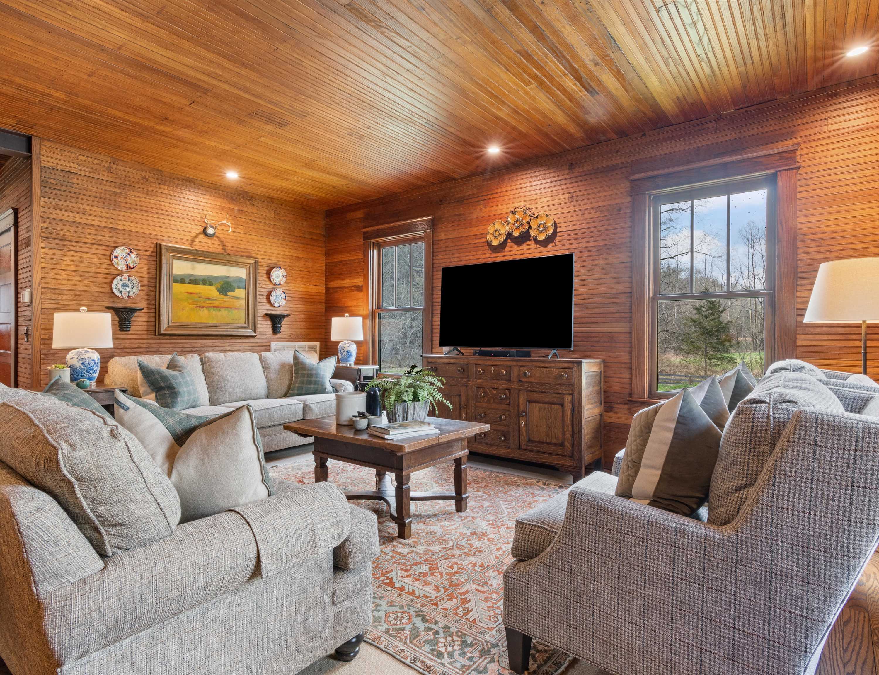 Leiper's Retreat - Secluded 3 BDR Craftsman Home 8