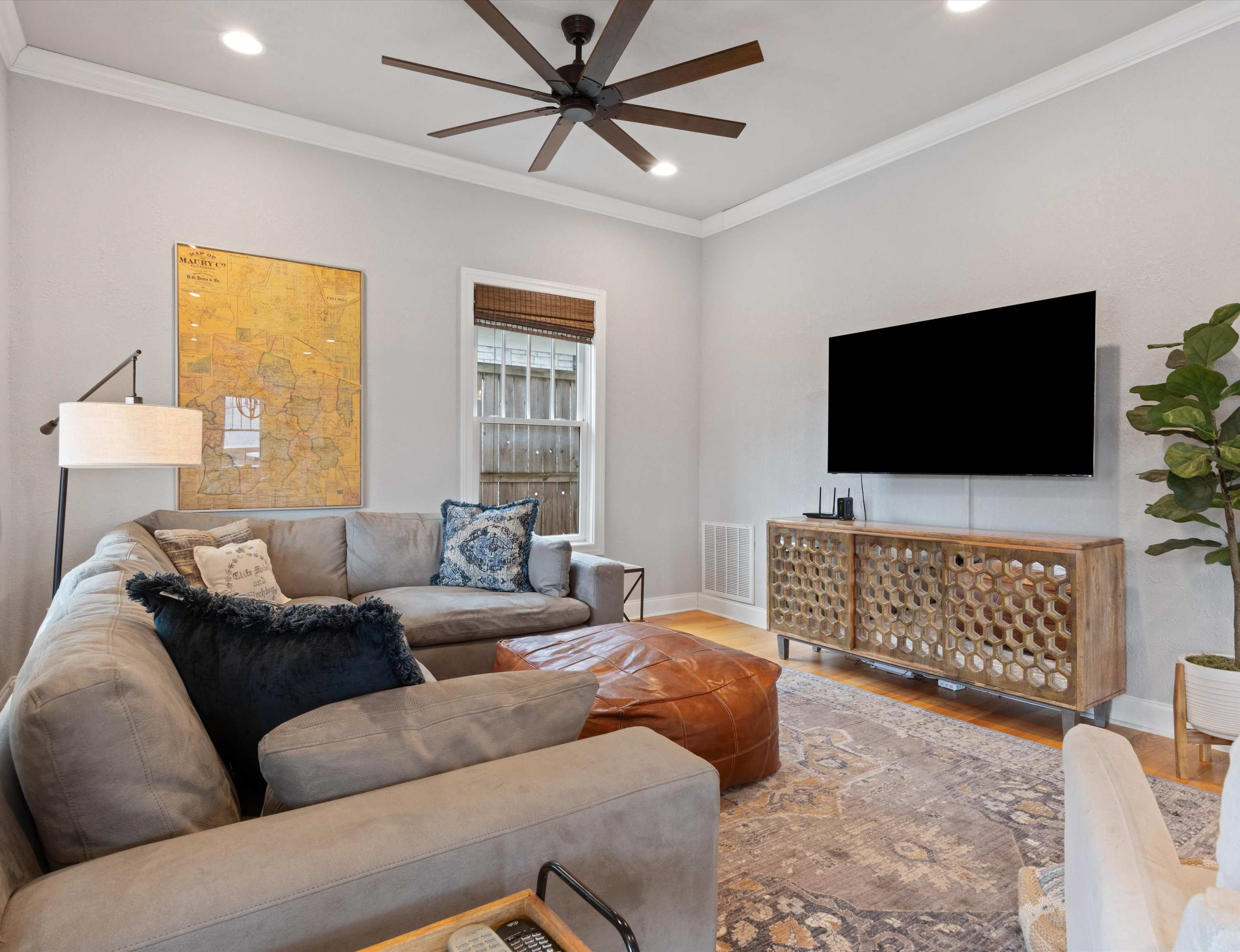 Muletown Haven - Stunning Downtown Escape! 7