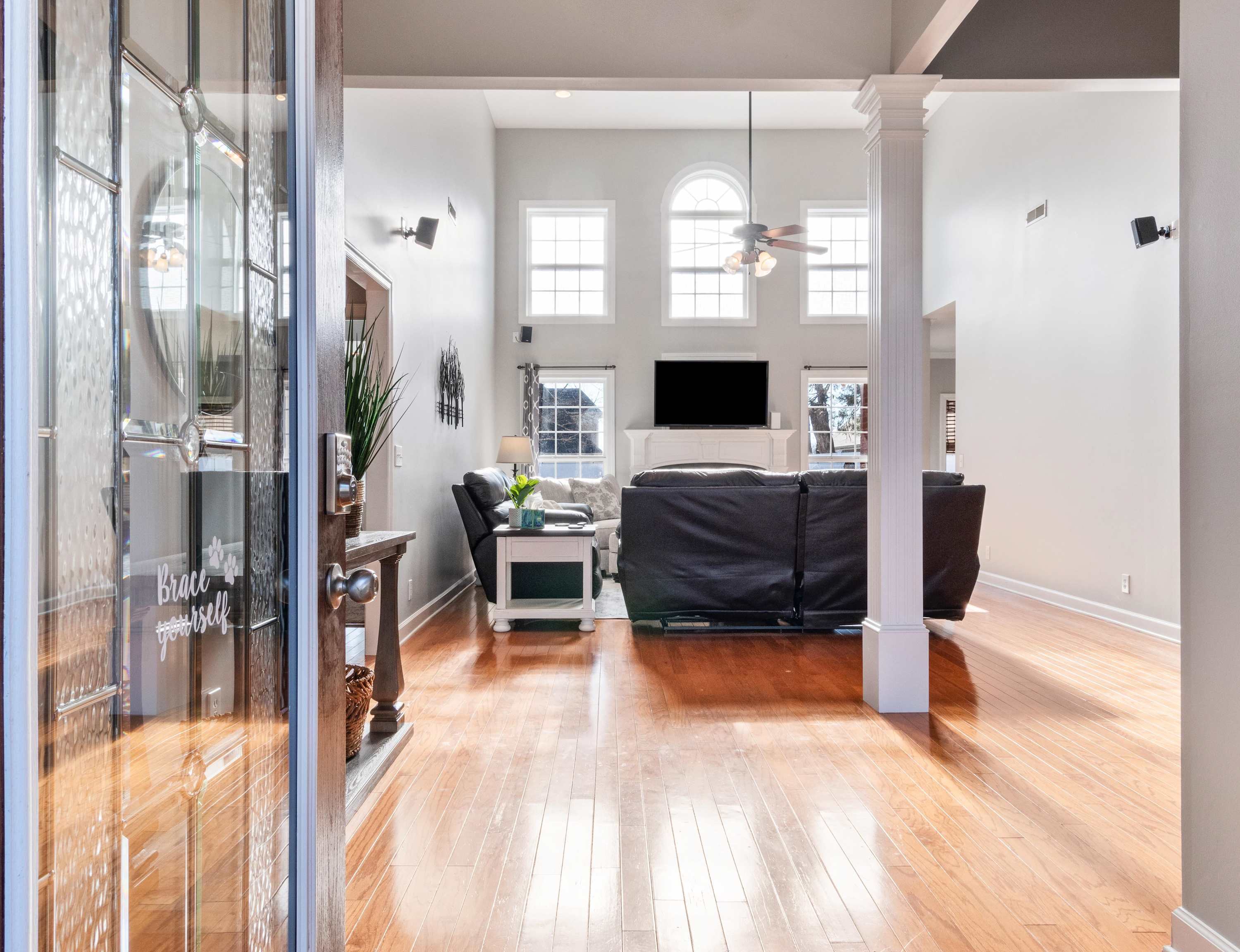 Majestic Murfreesboro Manor - Pet Friendly! 6